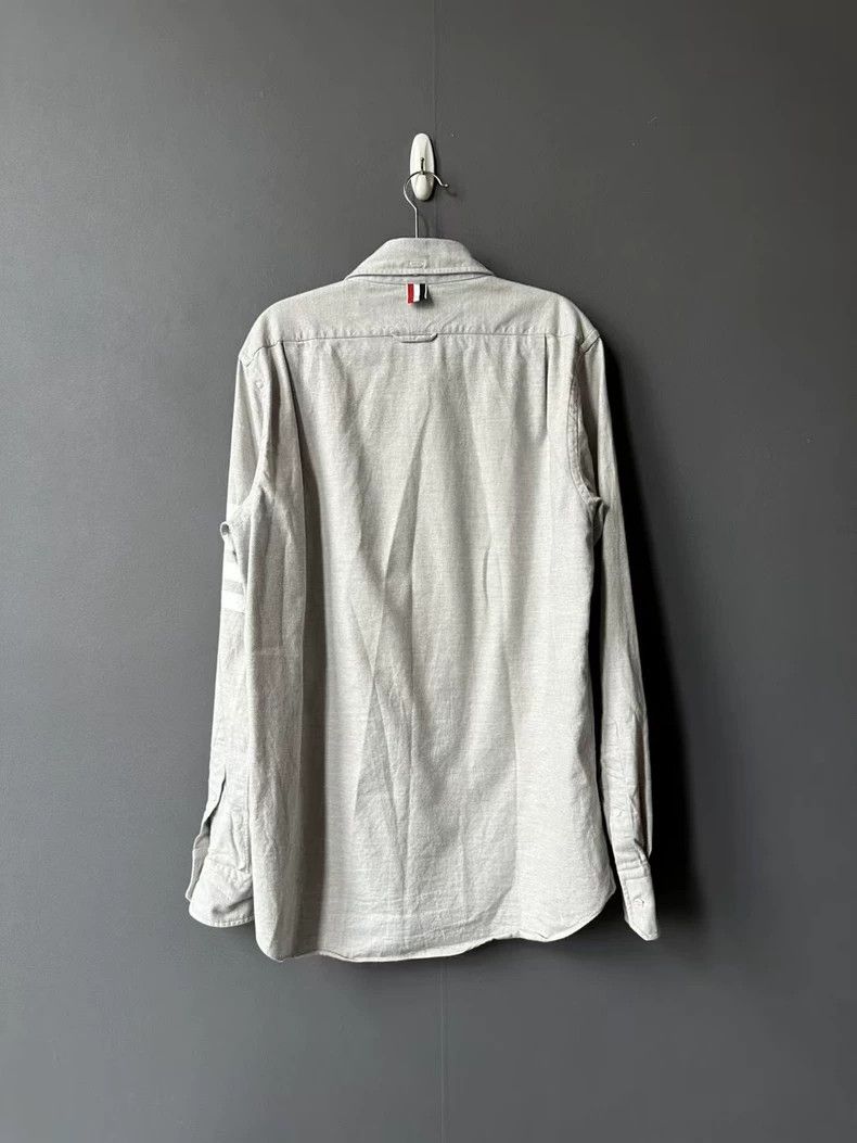 Thom Browne Thom Browne size3 Grey shirt with a white collar Size US L / EU 52-54 / 3 - 2 Thumbnail