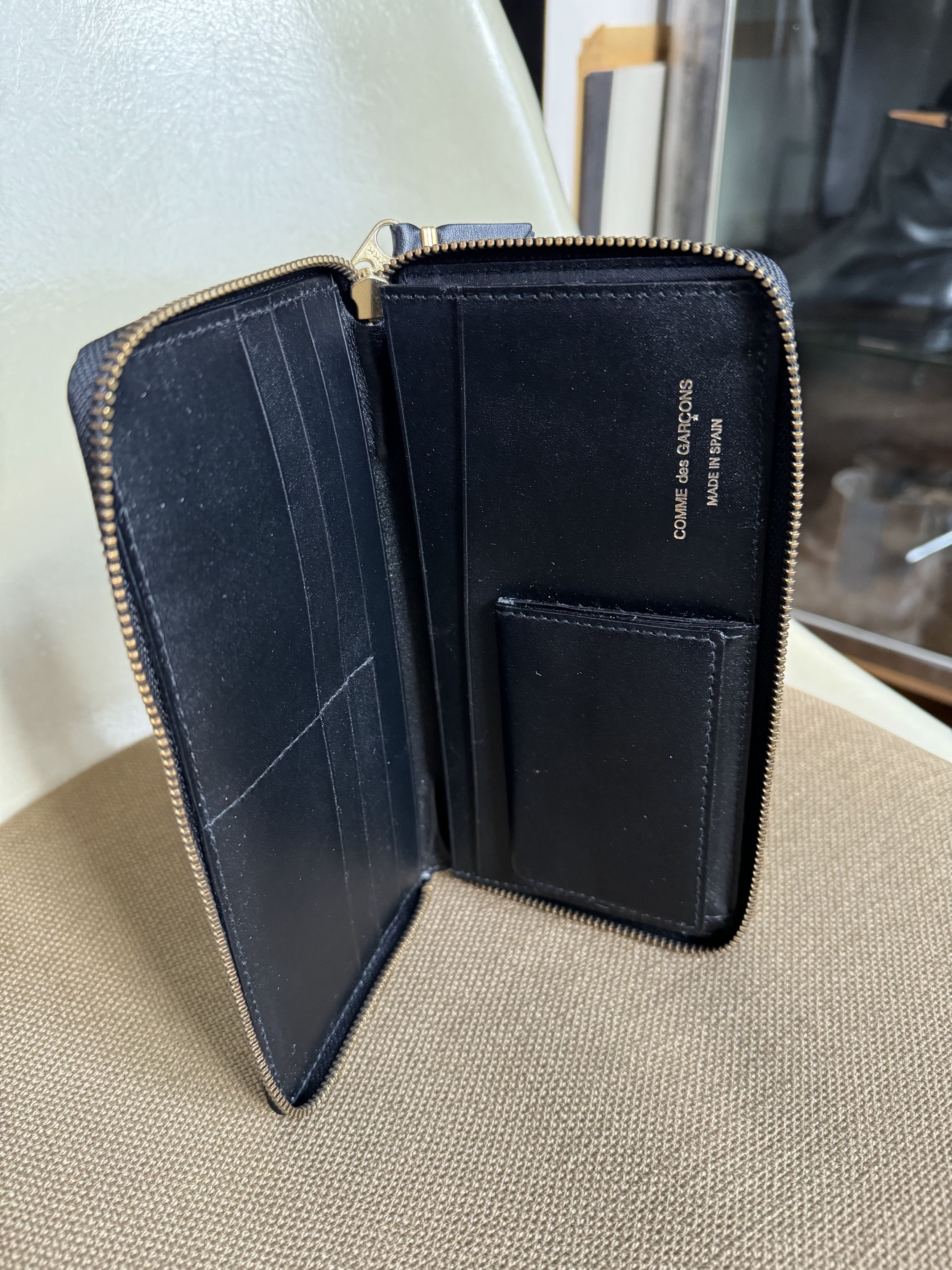 Comme des Garcons Comme Des Garcons Wallet Zip-Aournd-BLACK-NEW!!! Size ONE SIZE - 3 Thumbnail