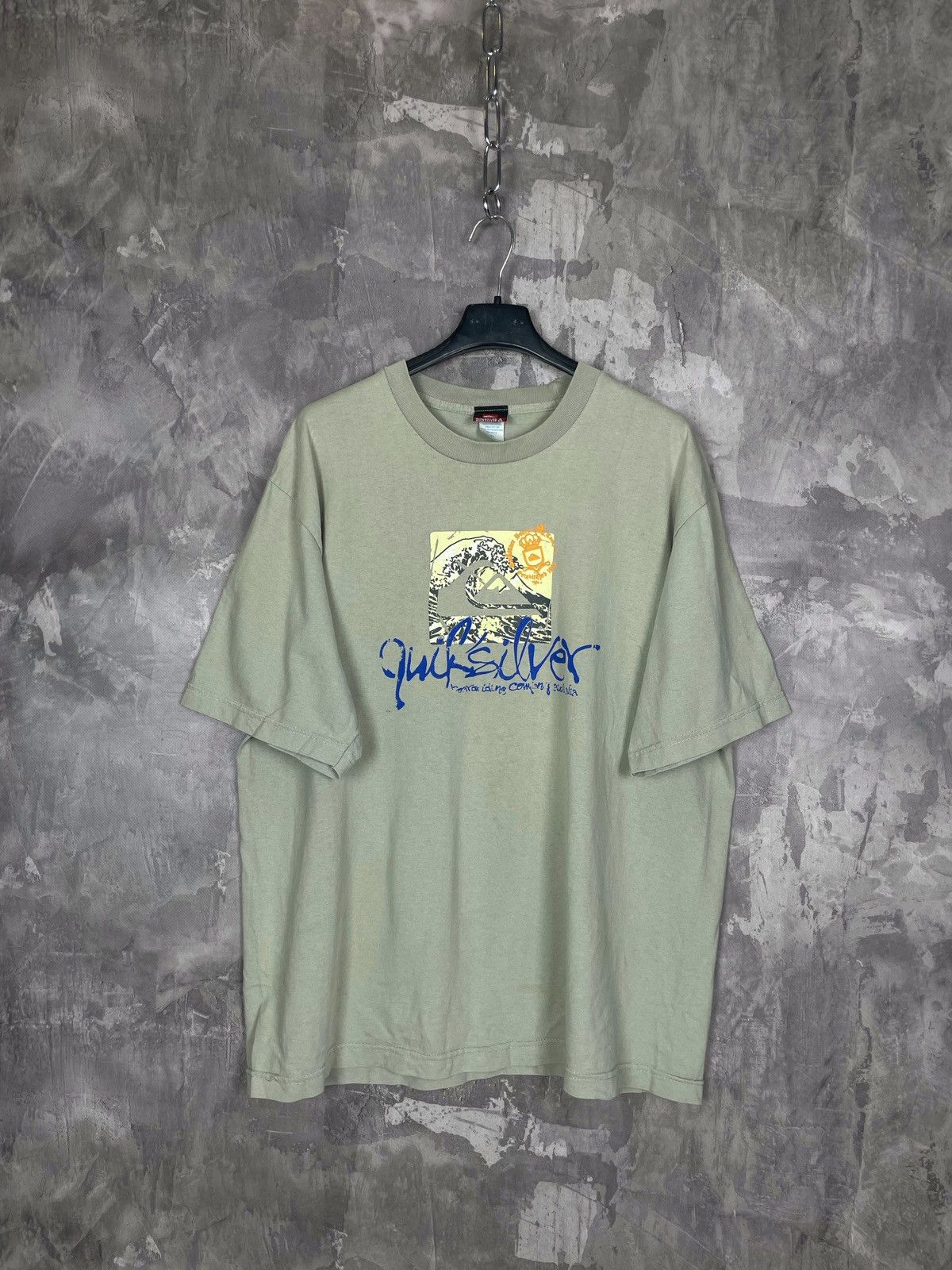 Quiksilver Vintage Quiksilver Y2K avantgarde streetwear t-shirt Size US L / EU 52-54 / 3 - 1 Thumbnail