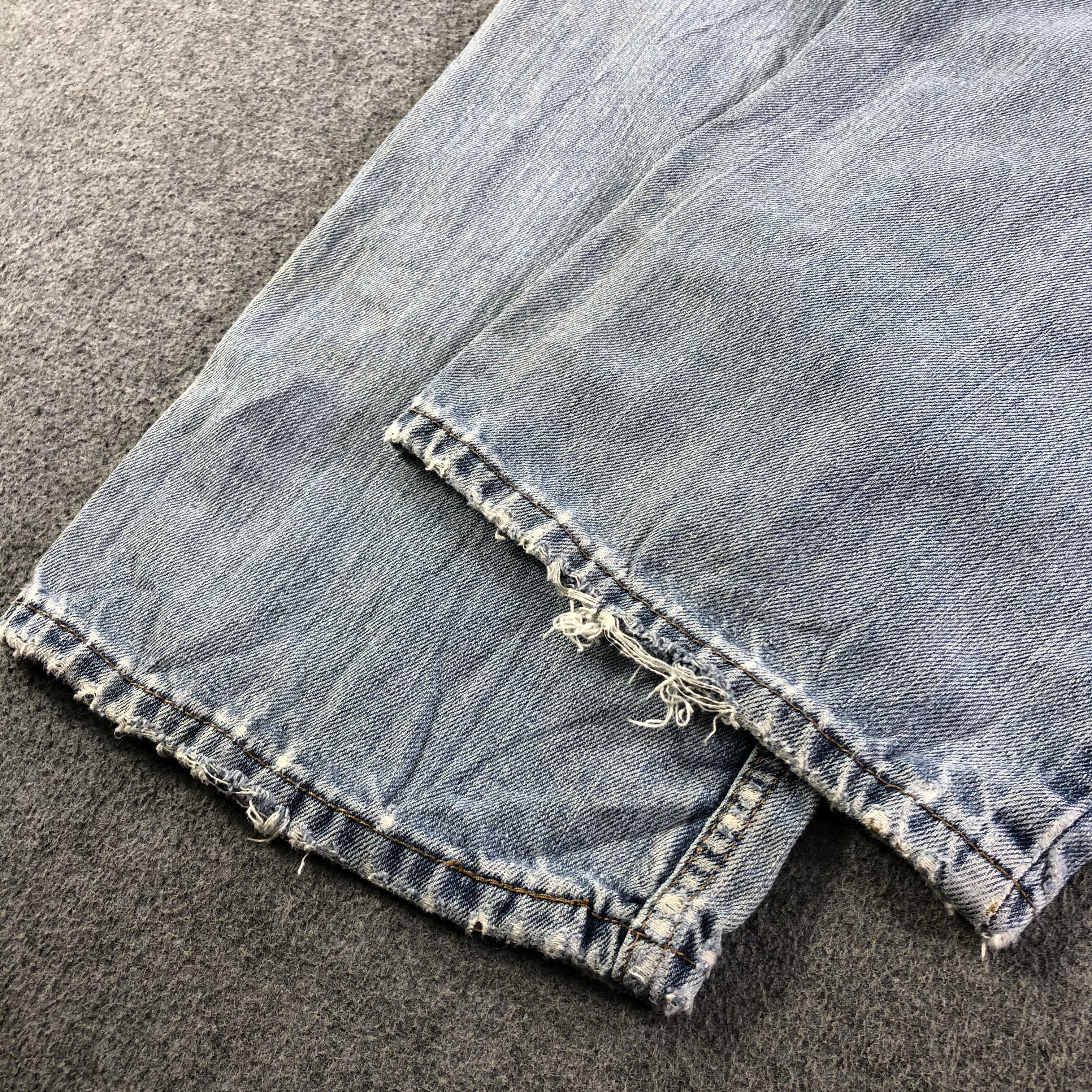 Levi's Vintage Blue Wash Levis 569 Jeans-J4273 Size US 37 - 6 Thumbnail