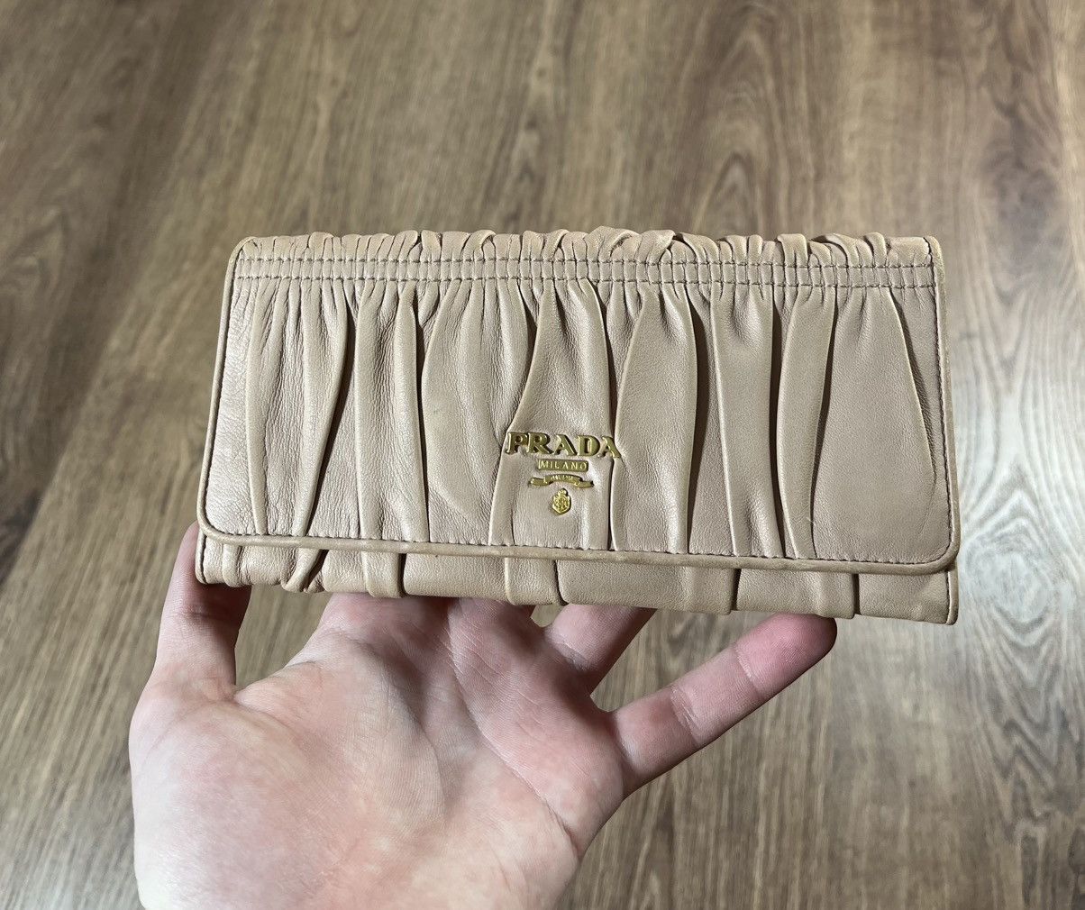 Prada Prada Vintage Wallet Rare Size ONE SIZE - 1 Thumbnail