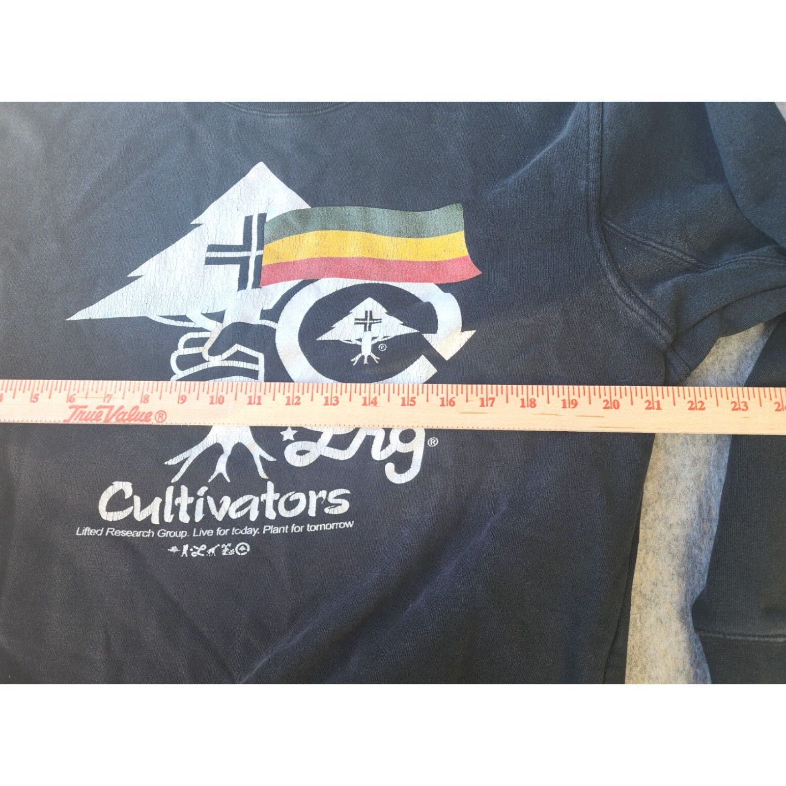 Vintage VINTAGE LRG Sweatshirt Cultivators Size M Black Geometric Embroidered Logo Crew Neck Pullover Hooded Pockets All Seasons Men Size US M / EU 48-50 / 2 - 4 Thumbnail