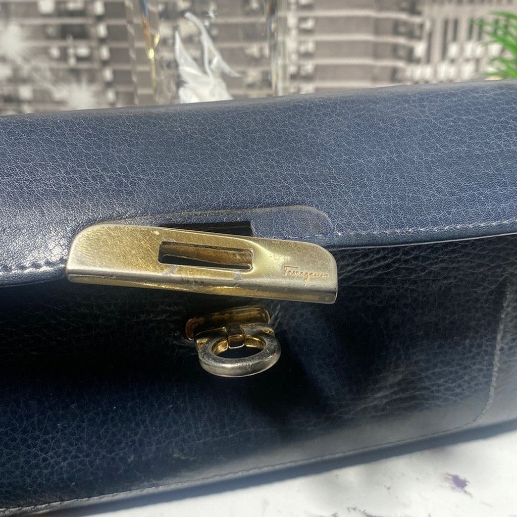 Salvatore Ferragamo Authentic 💙 Ferragamo Long Wallet Size ONE SIZE - 9 Thumbnail