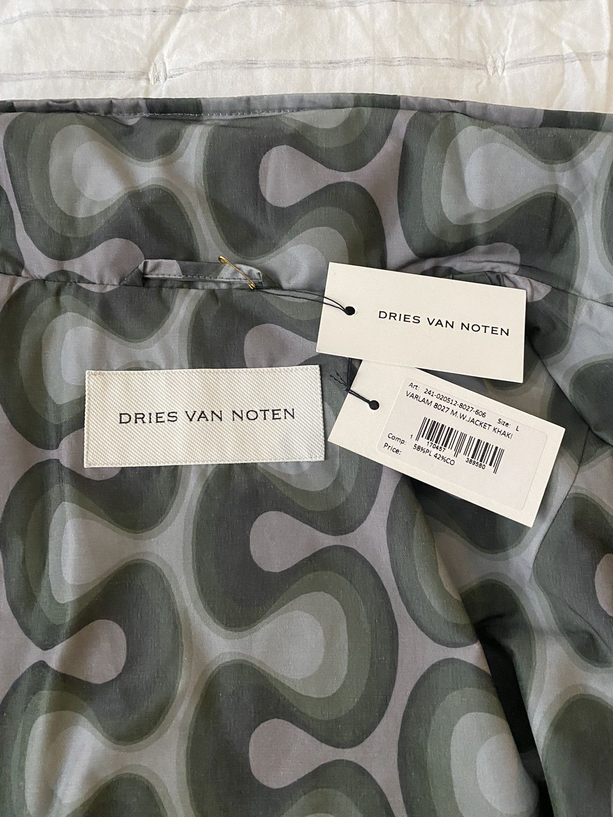 Dries Van Noten Dries Van Noten Varlam Printed Hooded Jacket Sz Large NWT Size US L / EU 52-54 / 3 - 10 Thumbnail