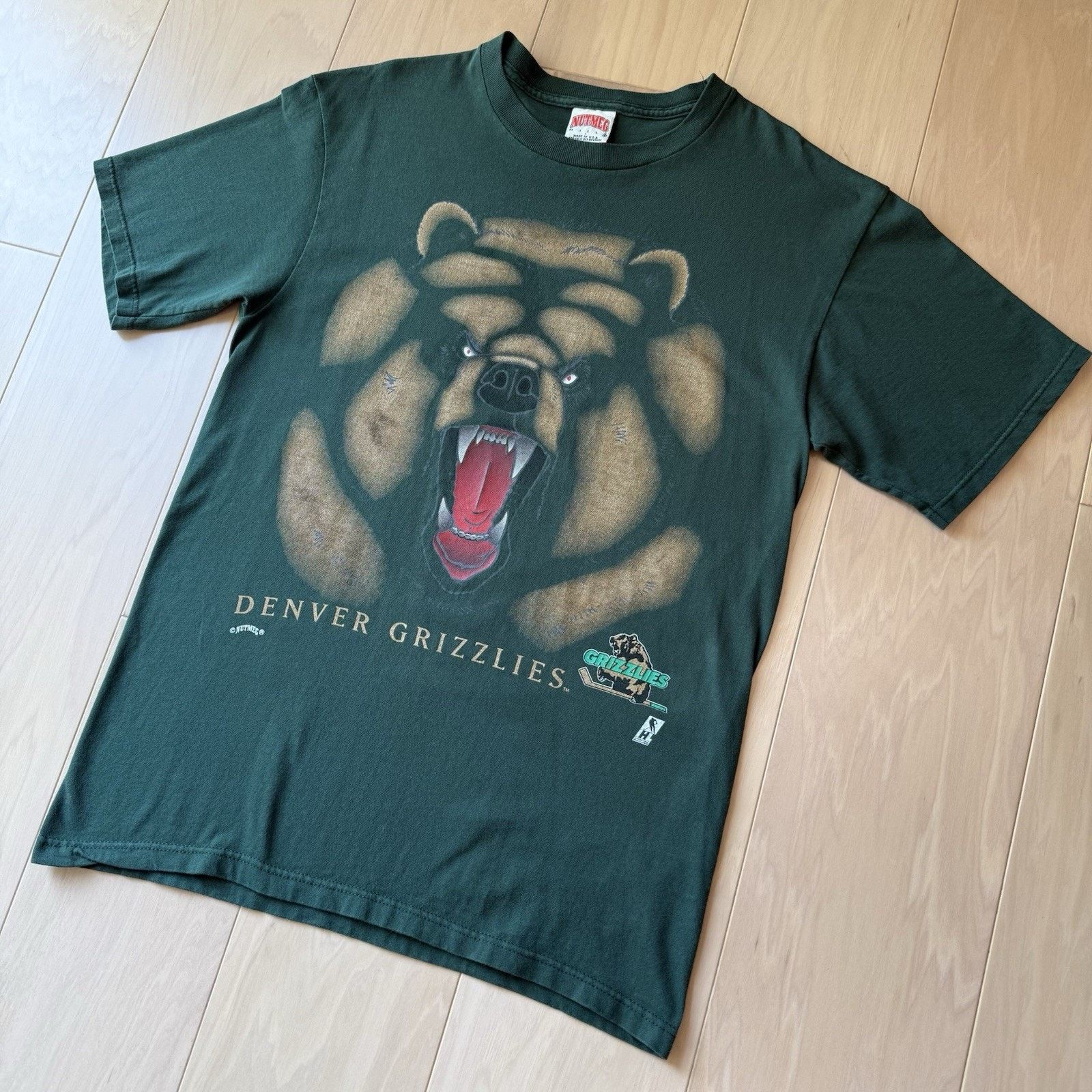 Vintage Vintage Denver Grizzlies Shirt Large Green 90s Nutmeg NHL Size US L / EU 52-54 / 3 - 8 Thumbnail