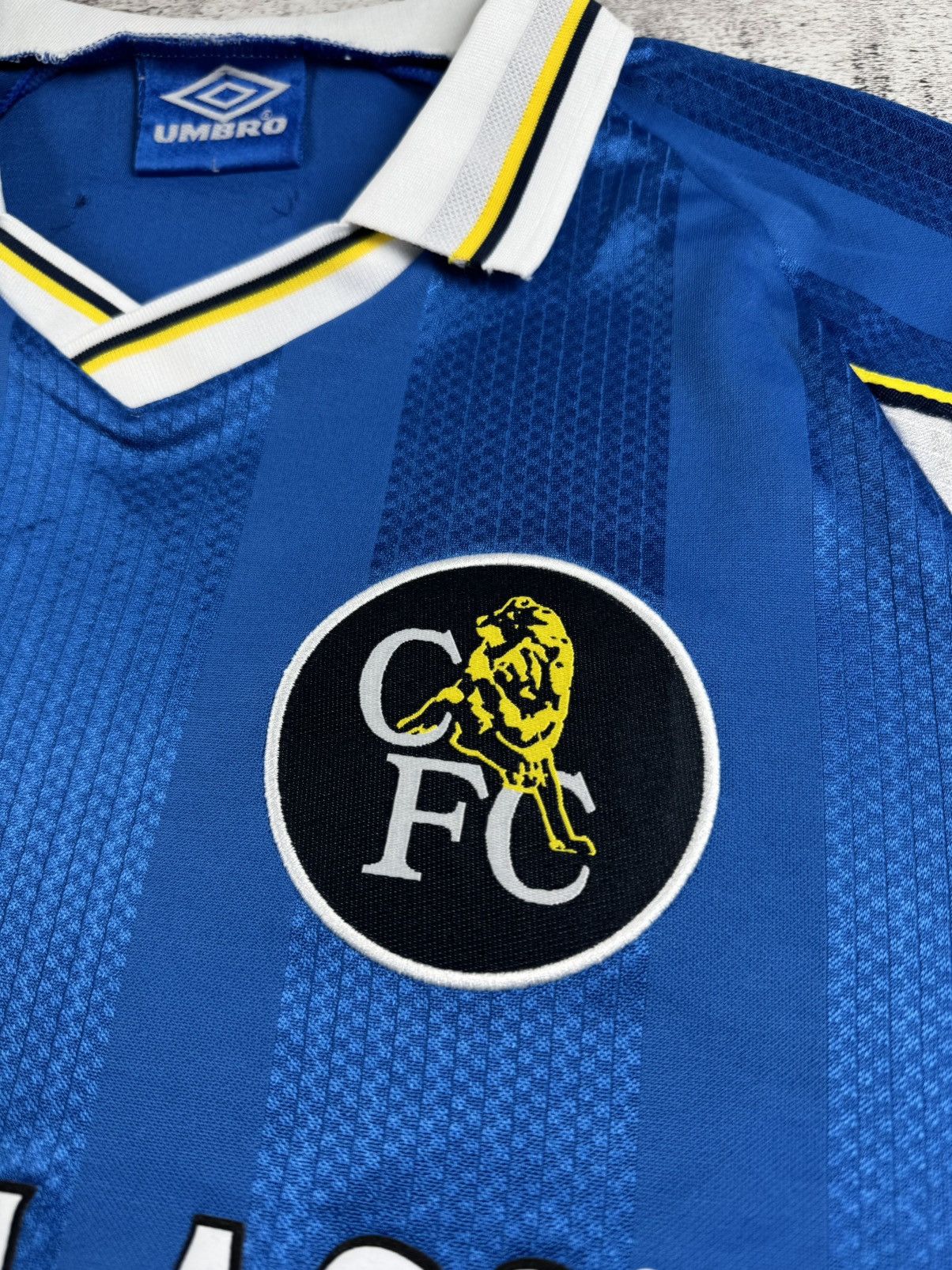 Umbro Umbro Chelsea 1997/1999 Retro Football T Shirt Jersey Tee Size US L / EU 52-54 / 3 - 9 Thumbnail