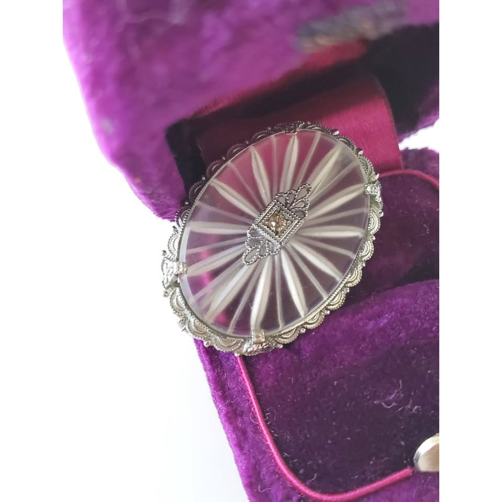 Other Vintage Camphor Brooch Pin Size ONE SIZE - 1 Thumbnail