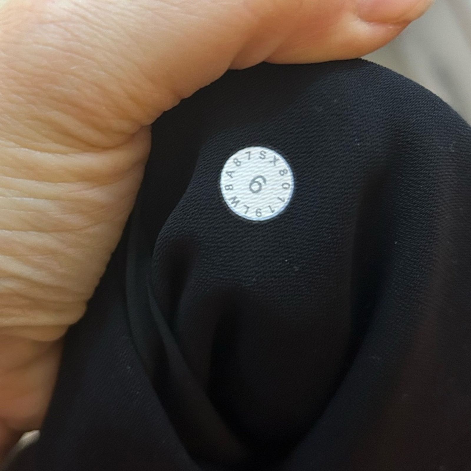 Lululemon Lululemon Woven Black On The Fly Skirt Size 28" / US 6 / IT 42 - 3 Thumbnail