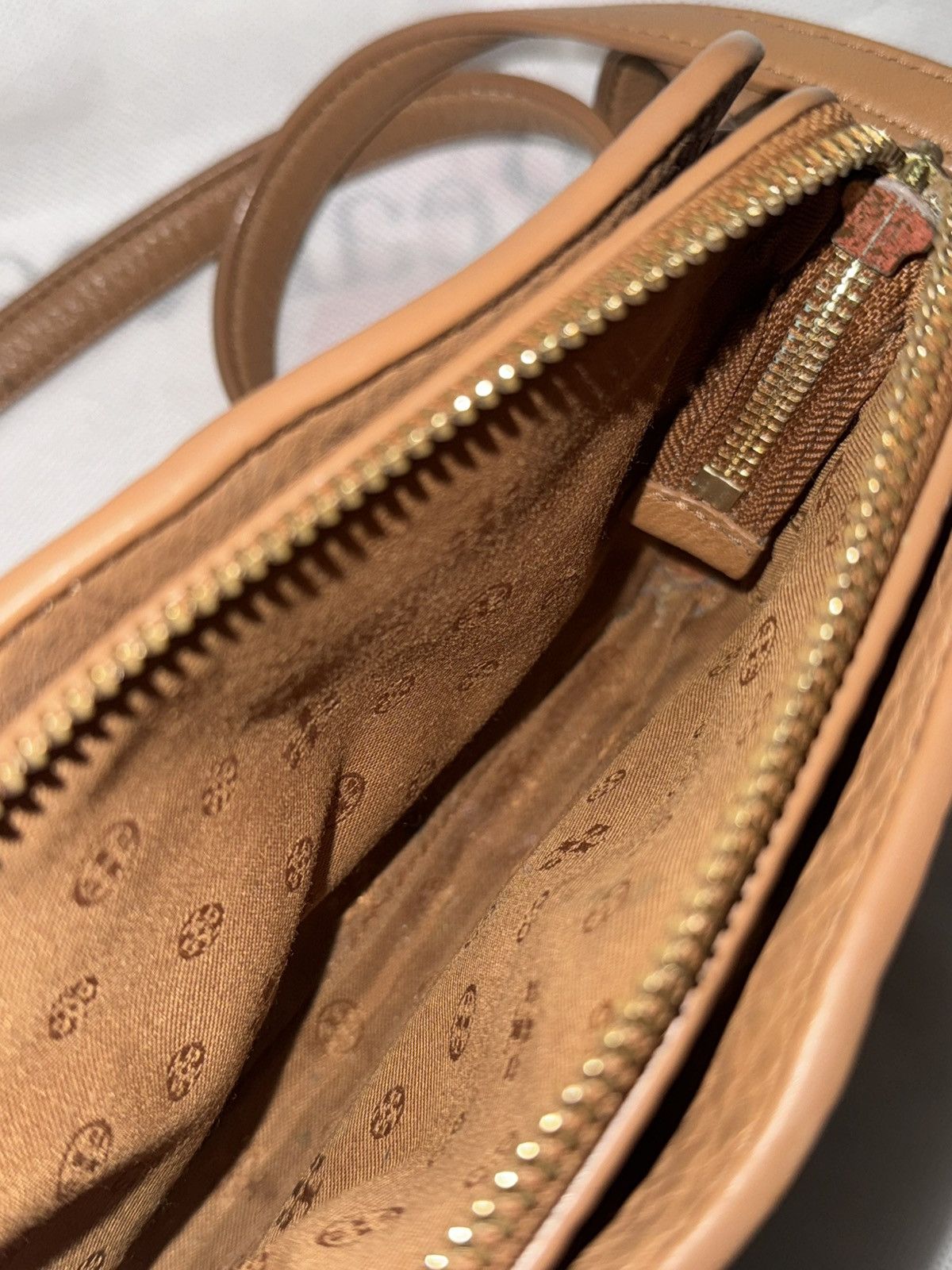 Tory Burch Retail $600 Tory Burch Ivy Micro Crossbody bag Size ONE SIZE - 11 Thumbnail