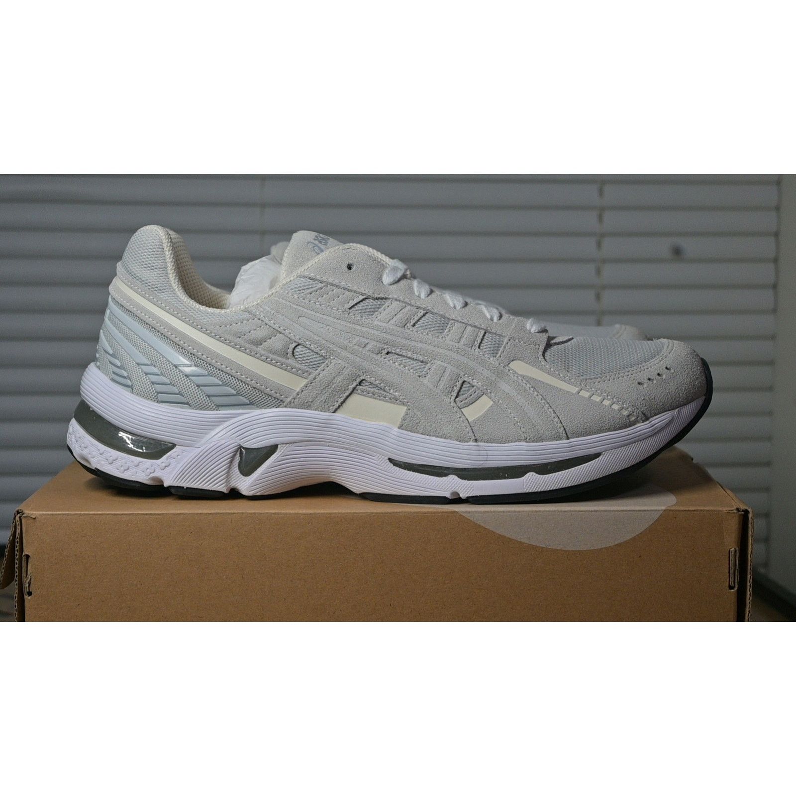 Asics ASICS GEL-KYRIOS 1201A038020 Size US 11.5 / EU 44-45 - 2 Thumbnail