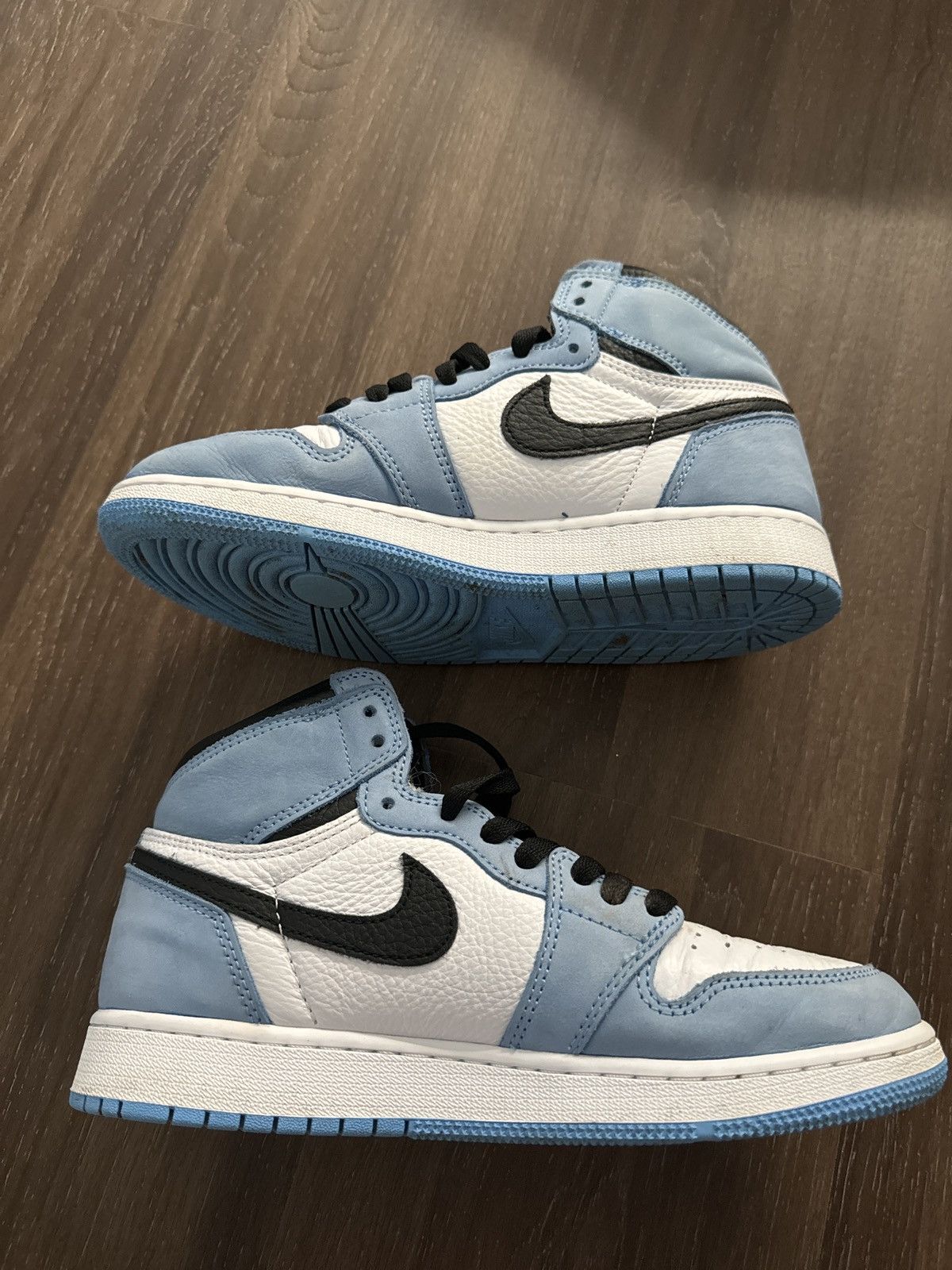 Jordan Brand Jordan 1 university blue 6.5 y Size US 6.5 / EU 39-40 - 2 Thumbnail