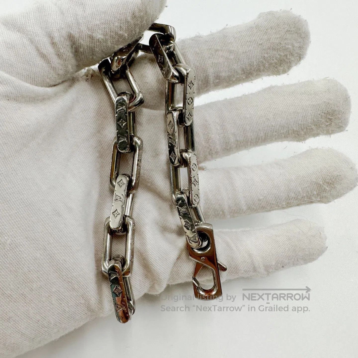Louis Vuitton Louis Vuitton Silver Cuban Bamboo Logo Bracelet. Size ONE SIZE - 2 Thumbnail