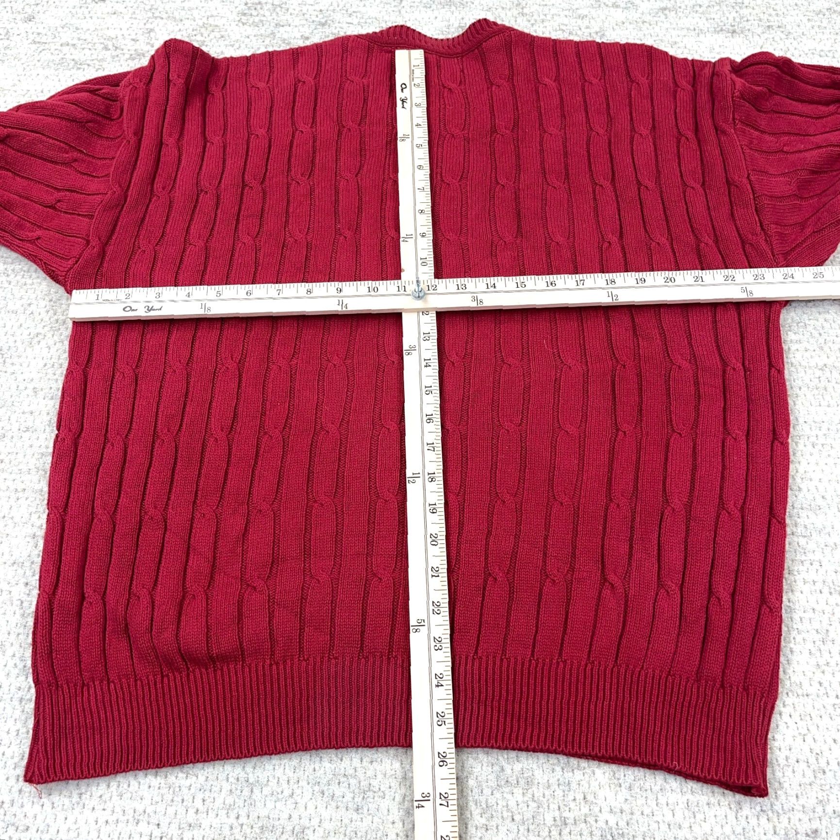 Izod VINTAGE IZOD Sweater Men L Red Cable Knit Crew Neck Golf Grandpa USA 80s Size US L / EU 52-54 / 3 - 7 Thumbnail