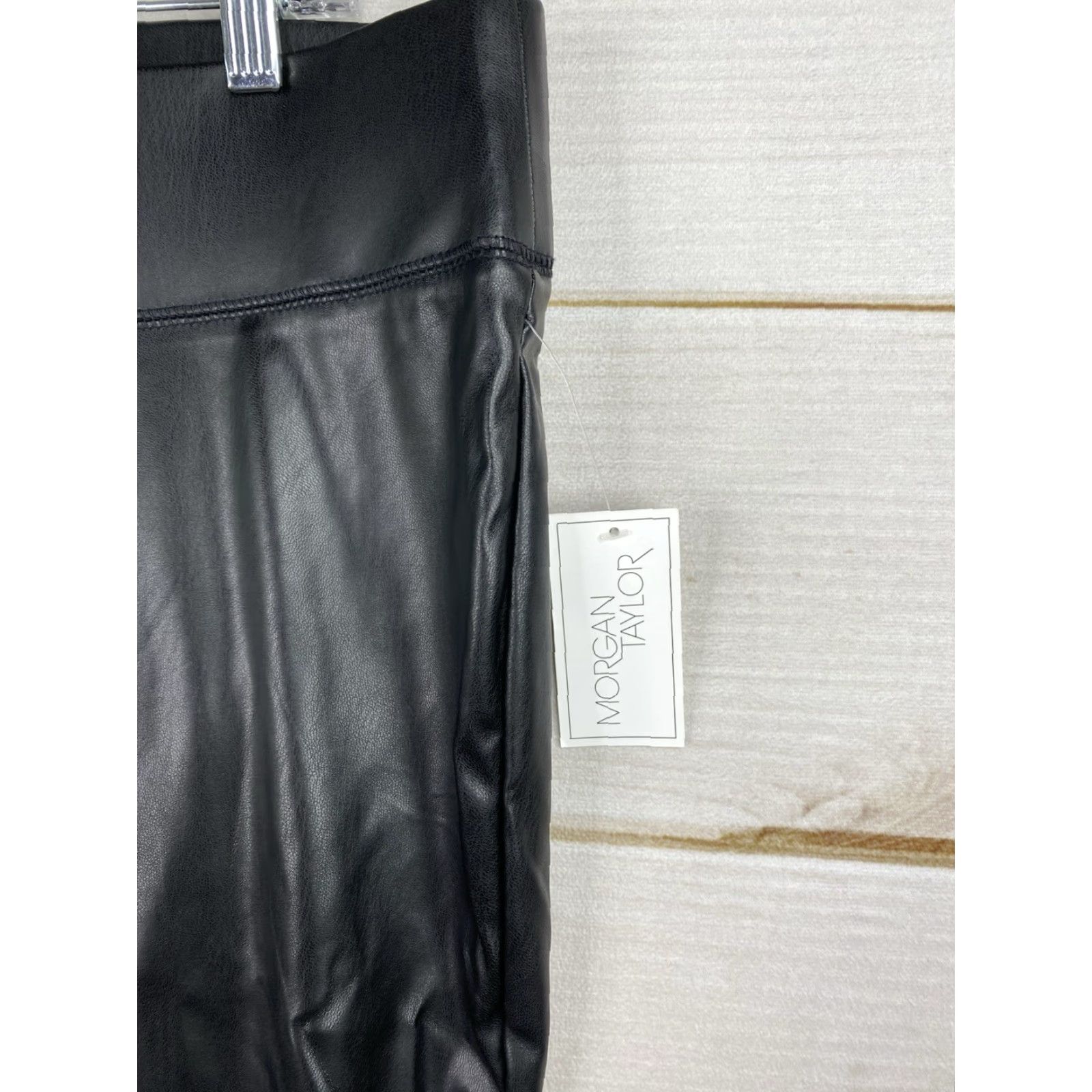 Vintage Morgan Taylor Pants Womens 2X Black Faux Vegan Leather Pull On Legging NWT Size 40" / US 18 - 2 Thumbnail