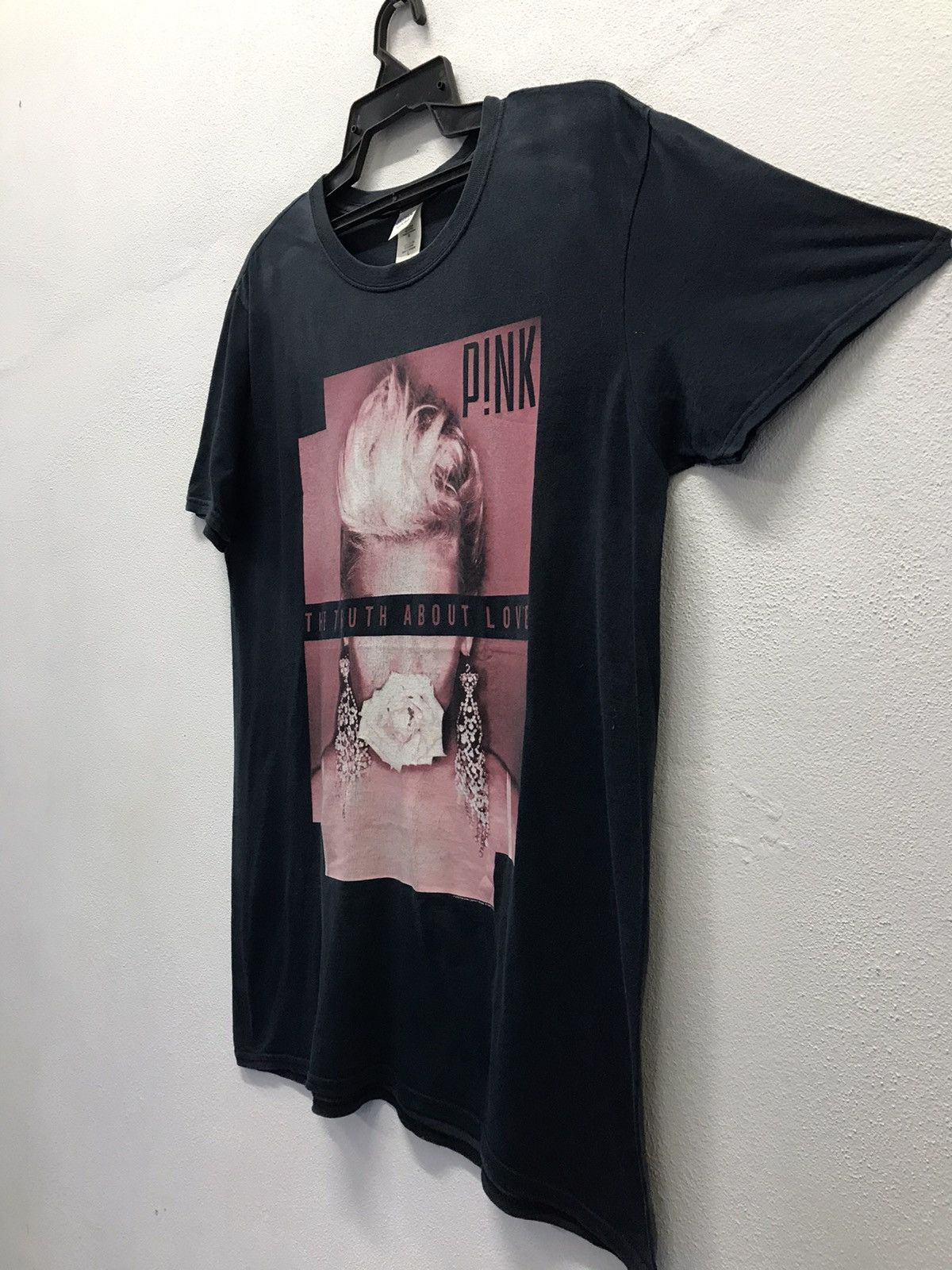 Gildan × Pink × Vintage Vintage P!NK The Truth About Love Shirt Size US L / EU 52-54 / 3 - 4 Thumbnail