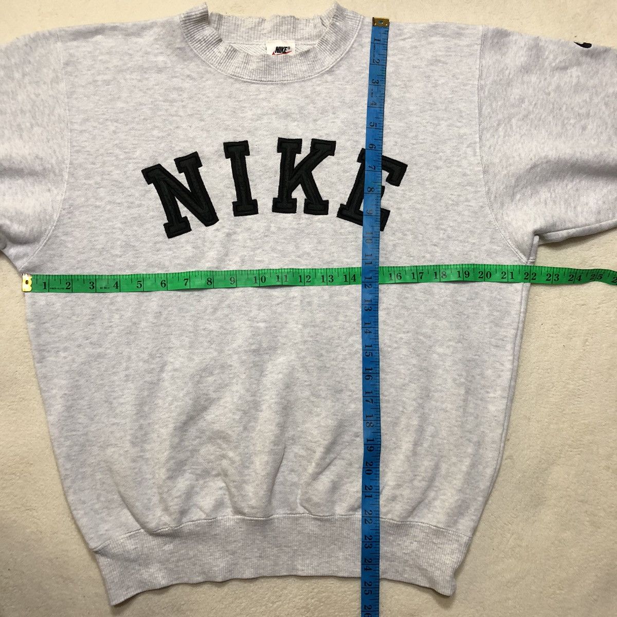Nike × Vintage VINTAGE 90s NIKE Embroidered Spellout Logo Sweatshirt Size US M / EU 48-50 / 2 - 13 Thumbnail