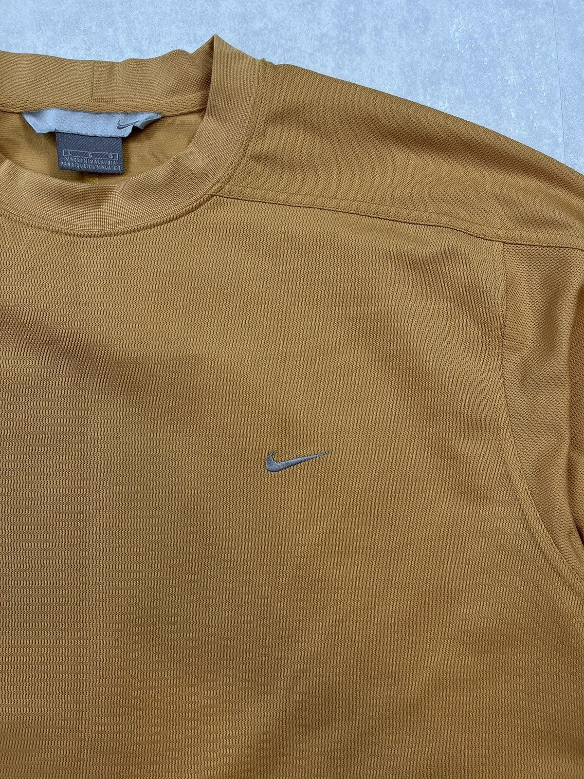 Nike × Vintage 90s Nike Swoosh Vintage Y2K Oversized Retro Longsleeve Tee Size US L / EU 52-54 / 3 - 2 Thumbnail