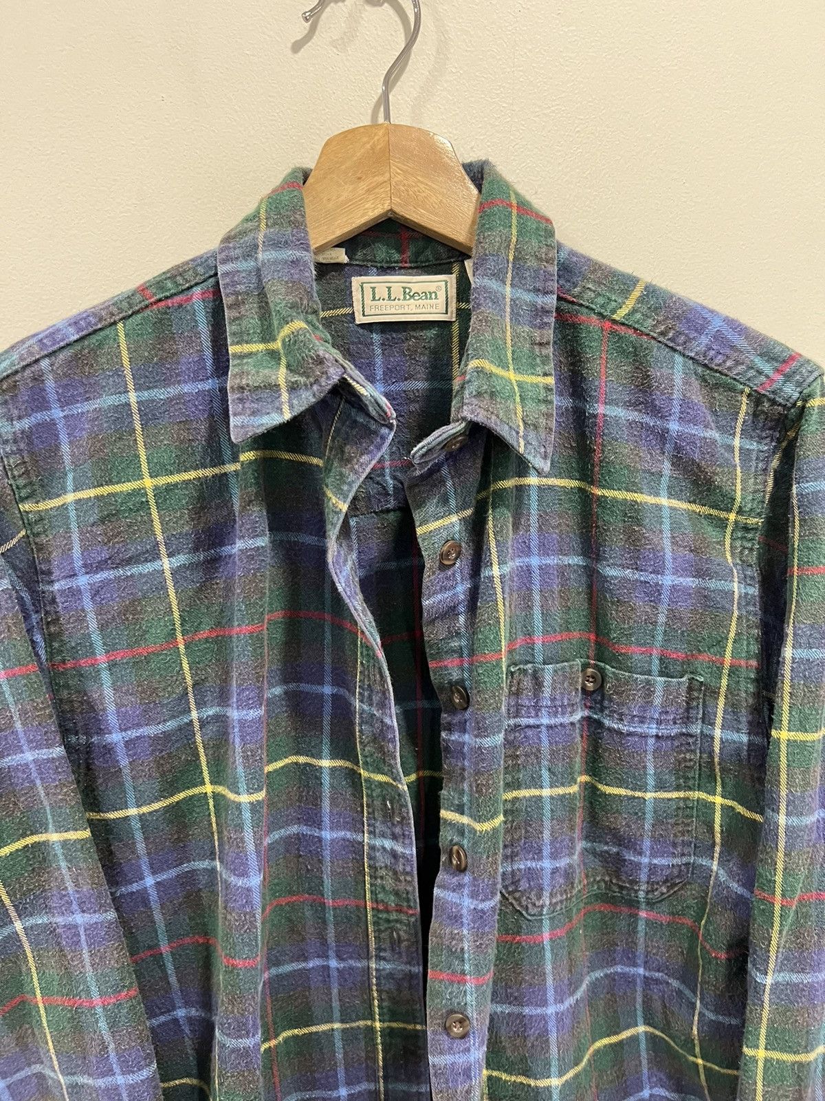Vintage Vintage Womens LL Bean Plaid Flannel Button Up Shirt M Size US M / EU 48-50 / 2 - 2 Thumbnail