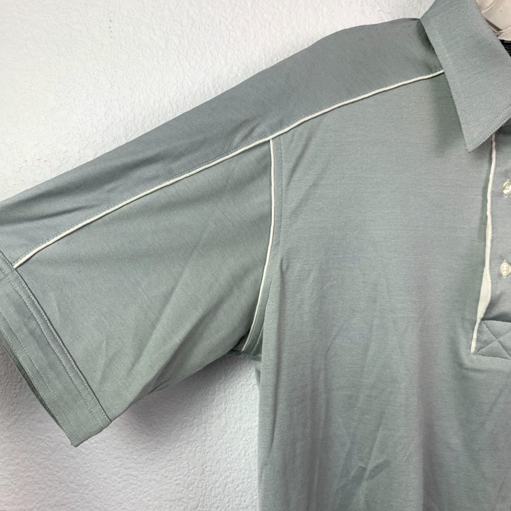 JCPenney VINTAGE JCpenney Men’s Polo Shirt Gray White Large Short Sleeve Button-Down Collar 80/20 Polyester Cotton Golf Casual Business Size US L / EU 52-54 / 3 - 2 Thumbnail