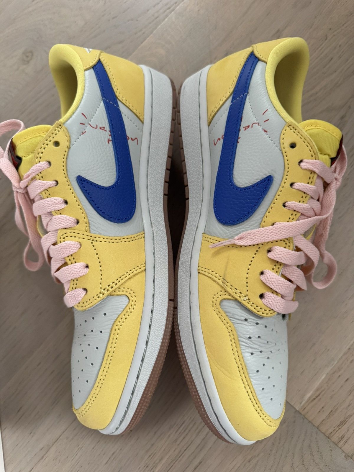 Nike × Travis Scott Air Jordan x Travis Scott Air Jordan 1 Low 0g US10.5 Canary Size US 10.5 / EU 43-44 - 6 Thumbnail