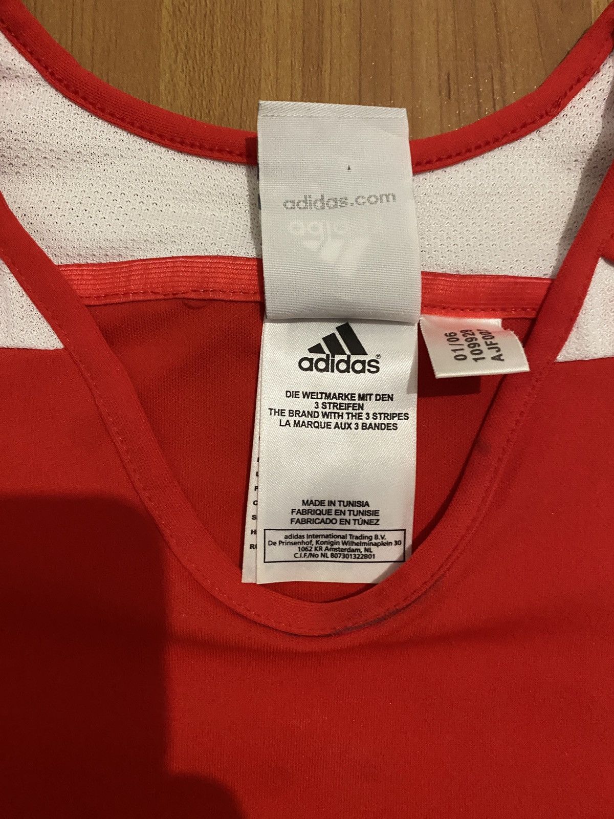 Adidas Benfica jersey vintage Size US M / EU 48-50 / 2 - 5 Thumbnail