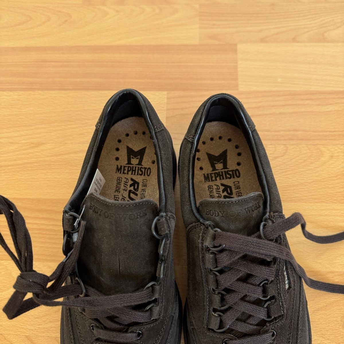 Mephisto body of work & mephisto sneakers Size US 5.5 / EU 38 - 9 Thumbnail