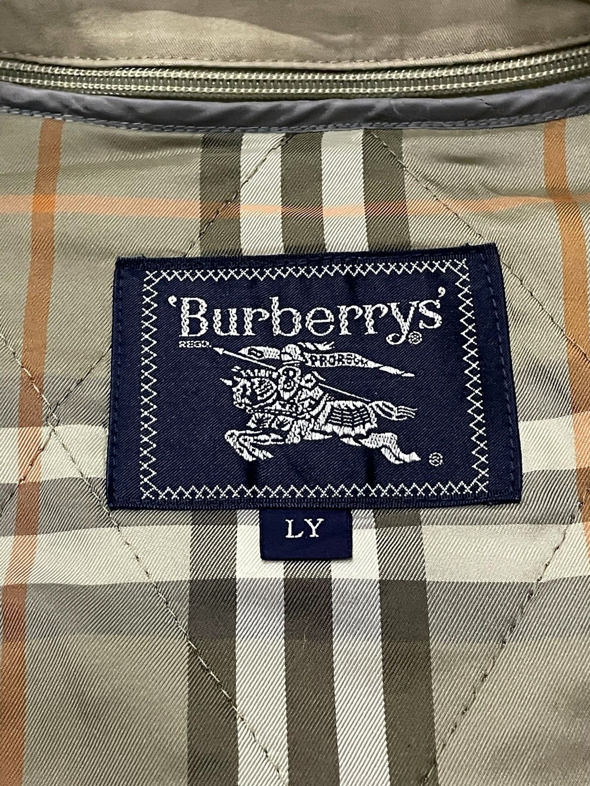Burberry × Vintage Vintage Burberrys Nova Check Quilted Inside Blouson Jacket Size US L / EU 52-54 / 3 - 15 Thumbnail