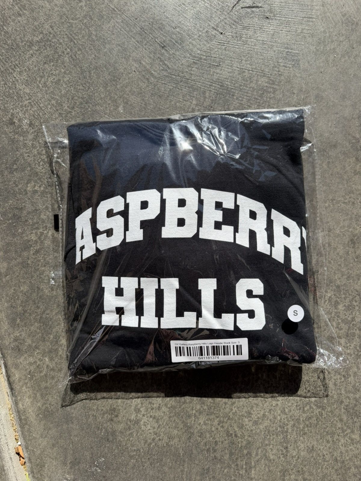 The GV Gallery GV Gallery Raspberry Hills Hoodie Black Logo Brand New Small Size US S / EU 44-46 / 1 - 3 Thumbnail