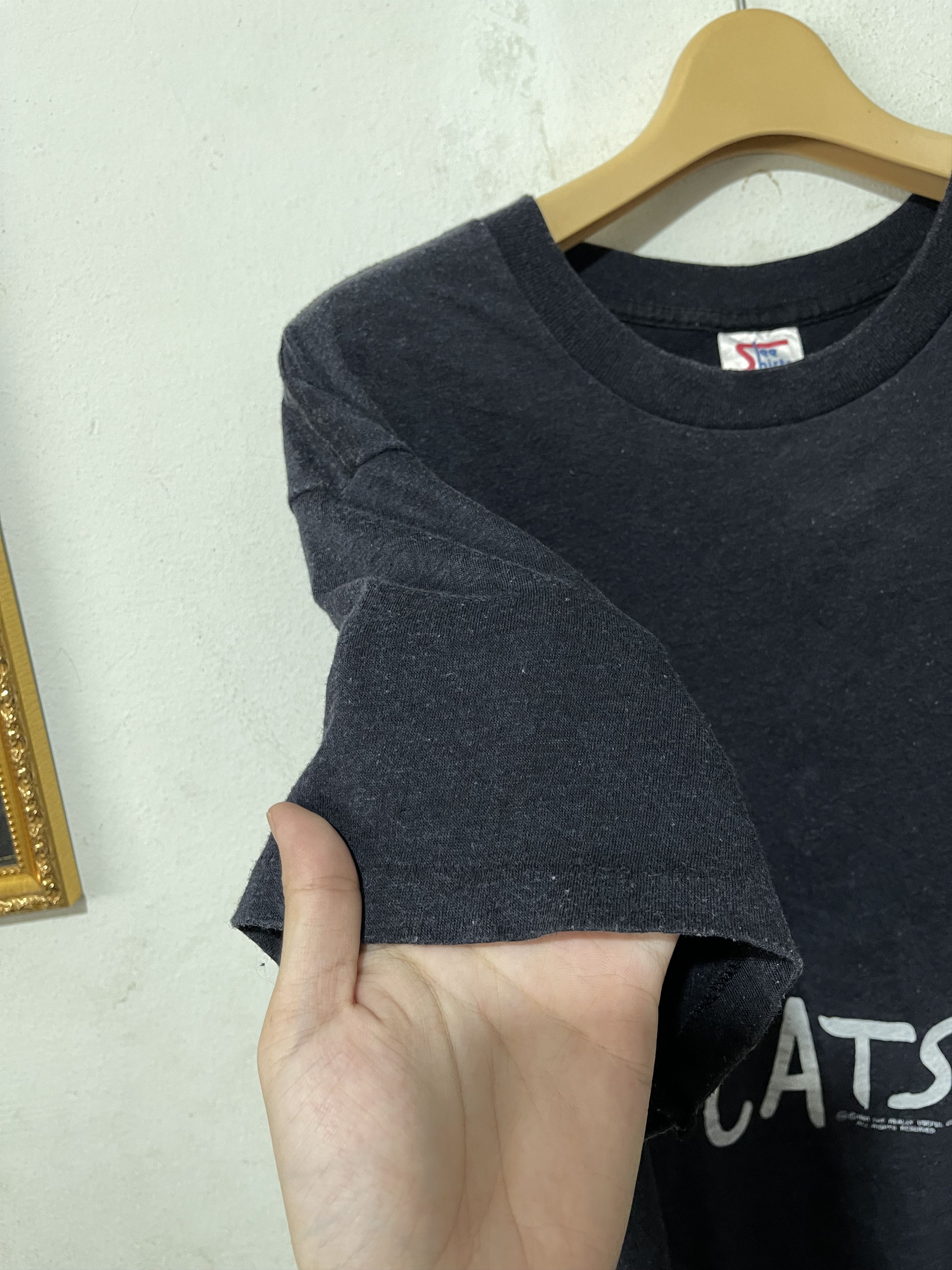 Vintage Vintage 1981 Cats Musical Andrew Lloyd Webber Tee Size US L / EU 52-54 / 3 - 6 Thumbnail