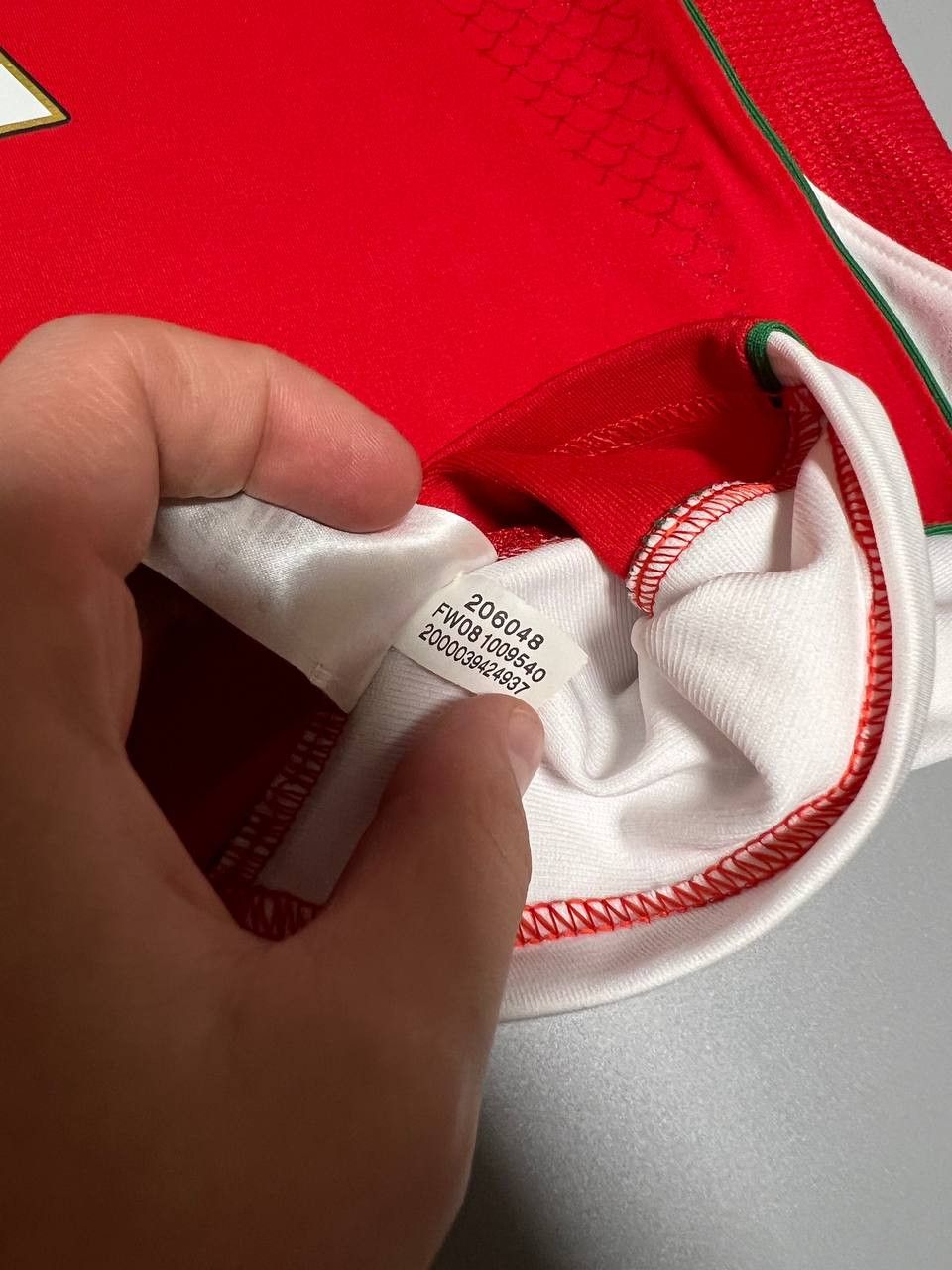 Under Armour Vintage Under Armour WRU Rugby Jersey Wales Rare Size US L / EU 52-54 / 3 - 8 Thumbnail