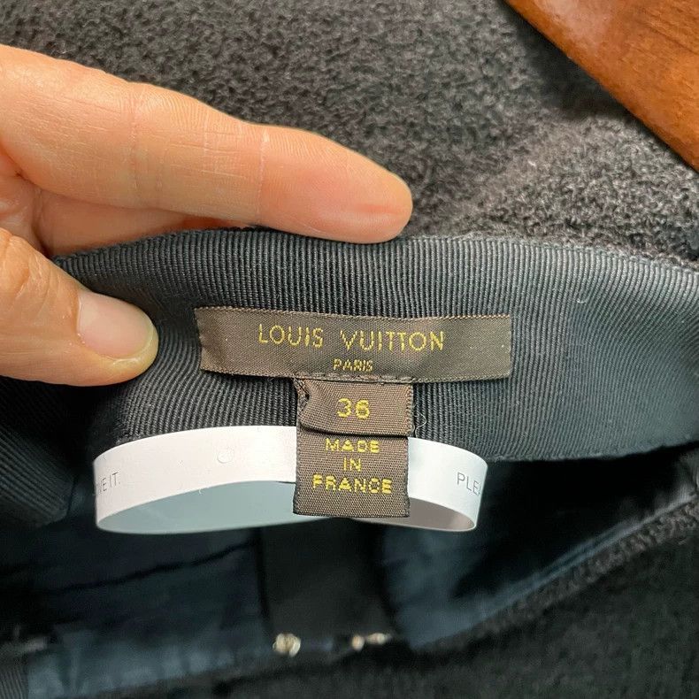 Louis Vuitton Louis Vuitton Black black buttoned dinner skirt Size 35" - 5 Thumbnail