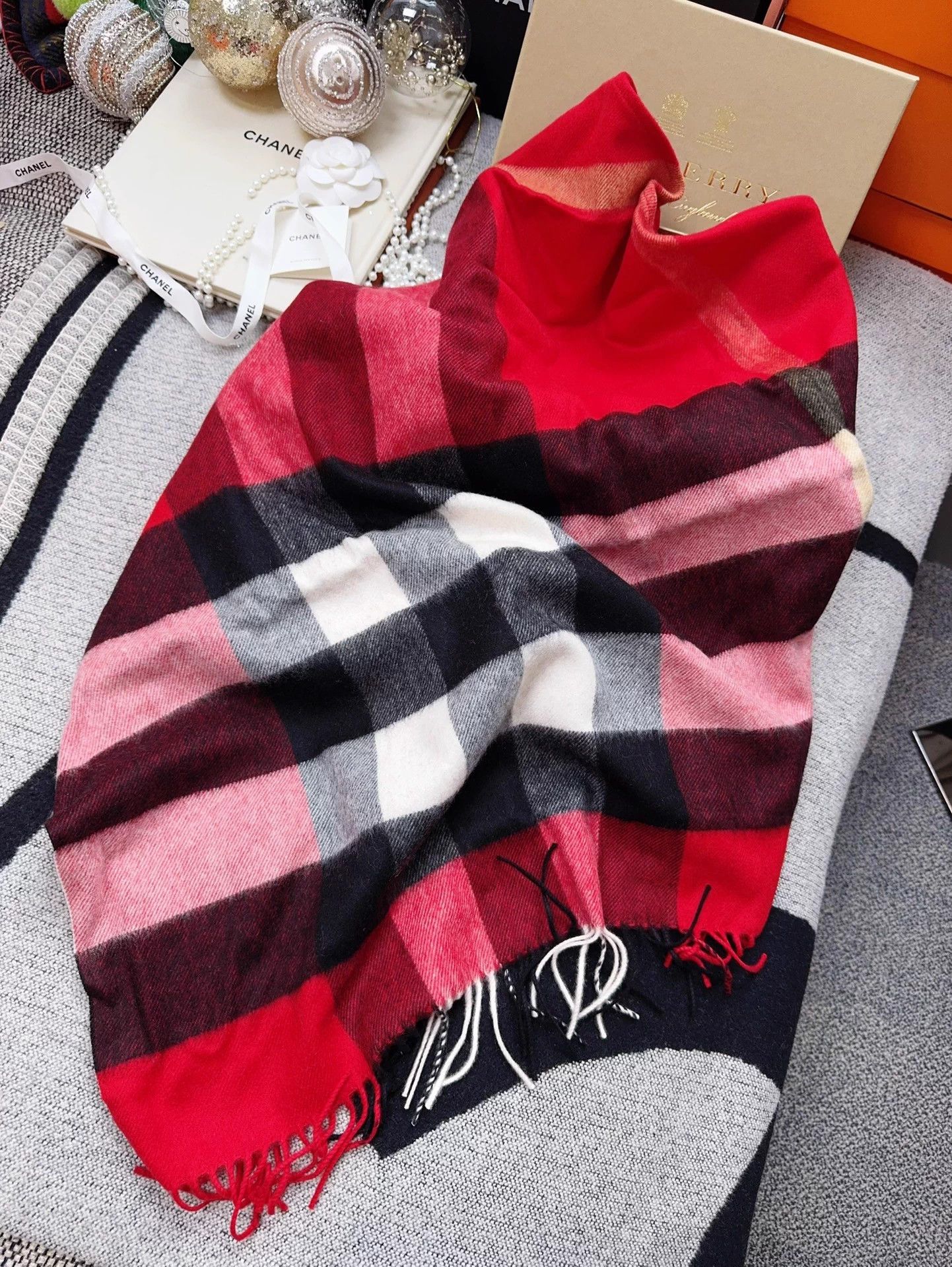 Burberry Burberry Red Black Colorblock Classic Check Cashmere Scarf Size ONE SIZE - 5 Thumbnail