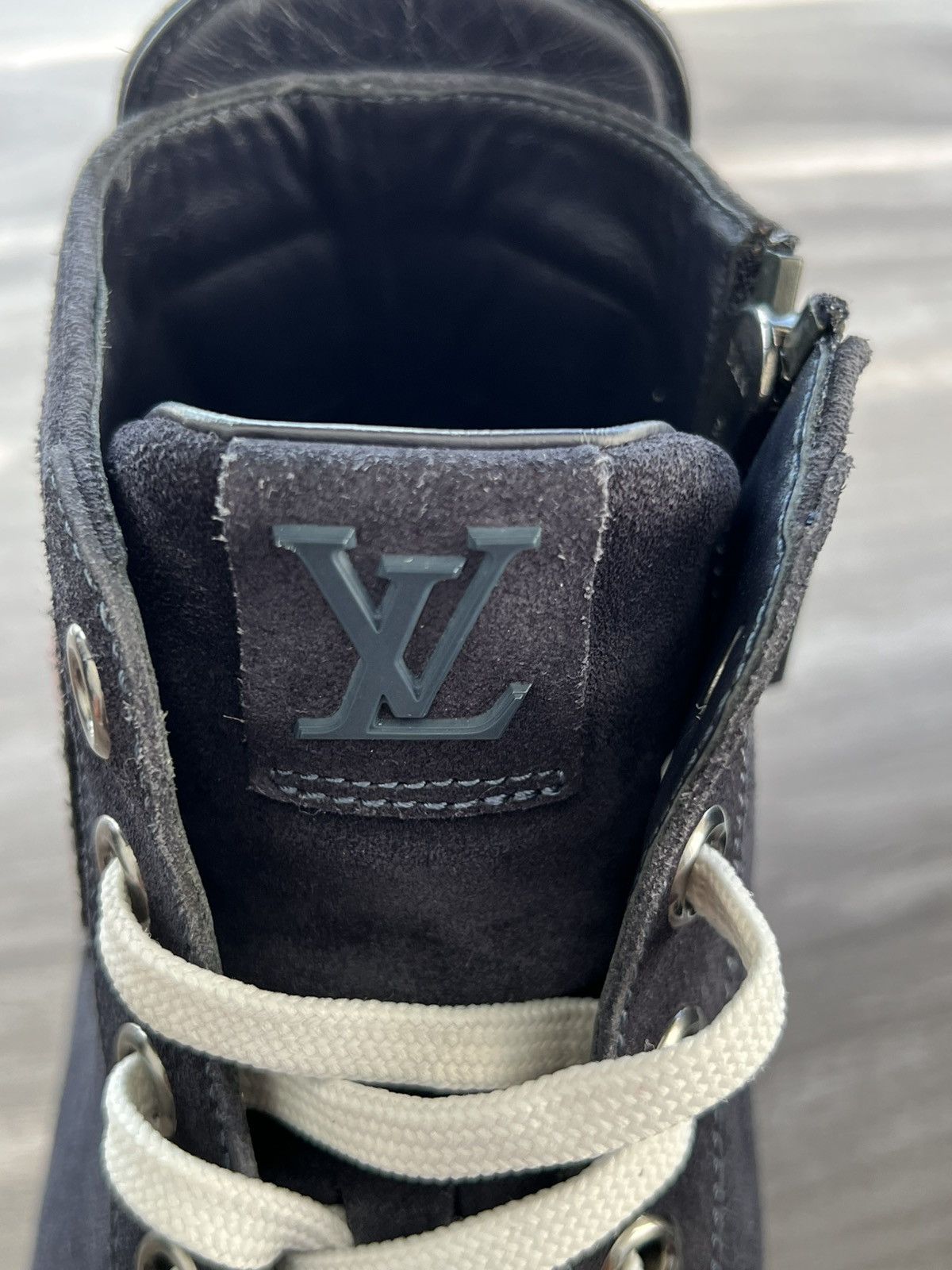 Louis Vuitton Louis Vuitton Peace Sign Monogram High Size 9.5 (UK 7) Men’s Size US 9.5 / EU 42-43 - 9 Thumbnail