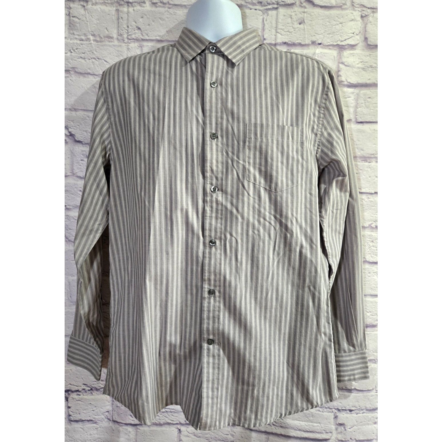 Roundtree & Yorke John Henry Gray White Striped Button Up Men's Shirt Medium Size US M / EU 48-50 / 2 - 1 Thumbnail