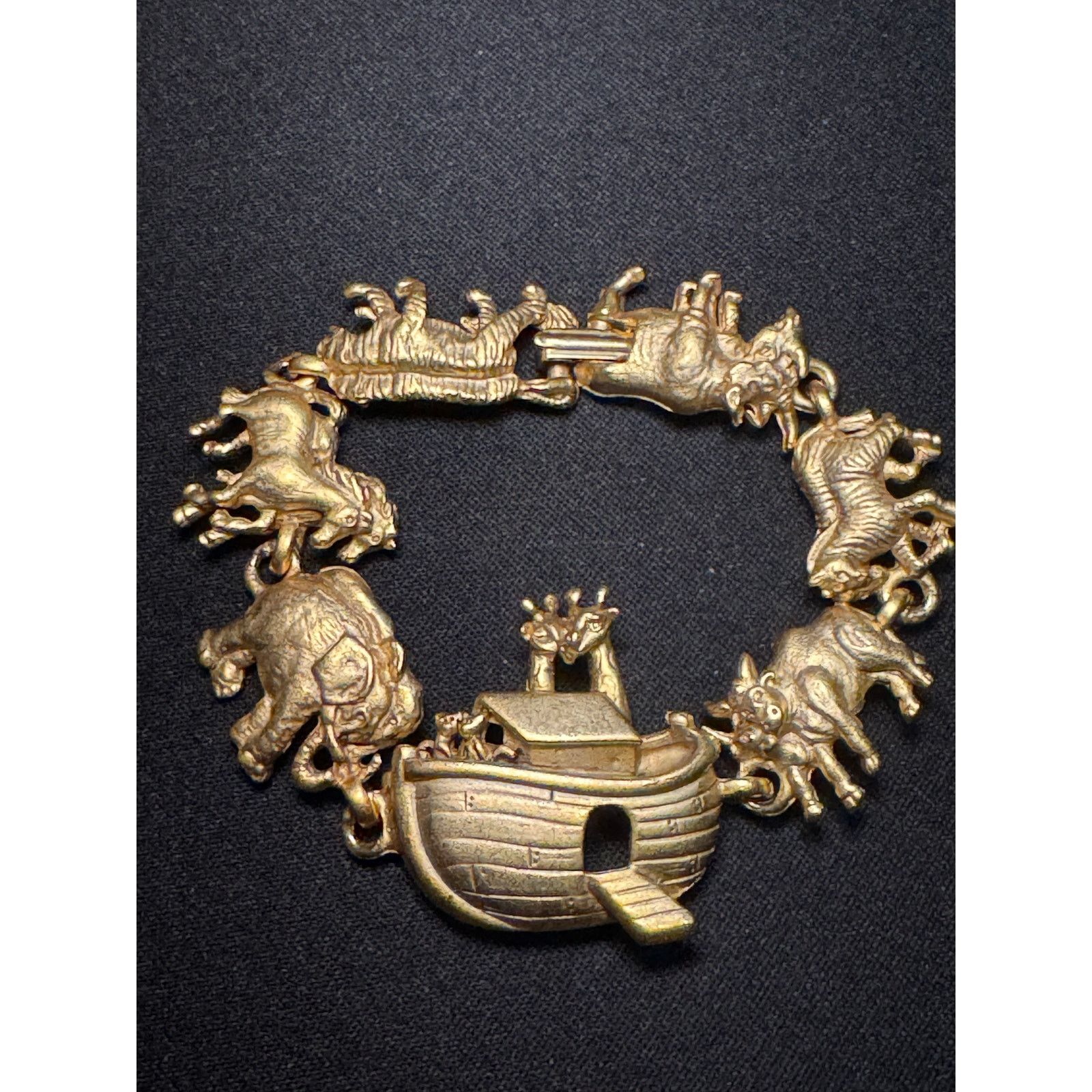 Other Noah's Ark Gold Tone Bracelet Size 6.5 Size ONE SIZE - 1 Thumbnail