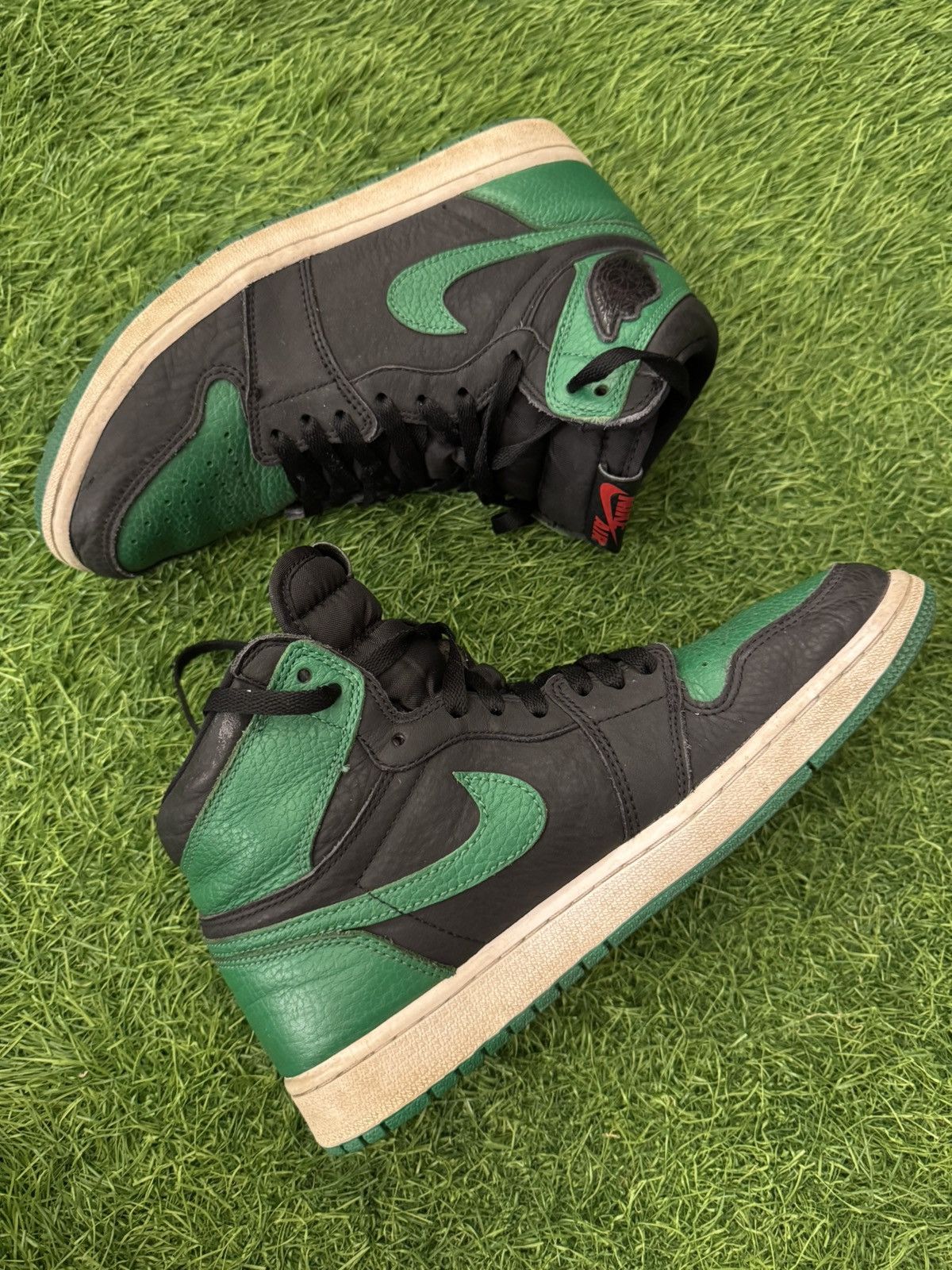 Nike Air Jordan 1 Retro High OG Pine Green 2.0 Sneakers Size US 9 / EU 42 - 4 Thumbnail