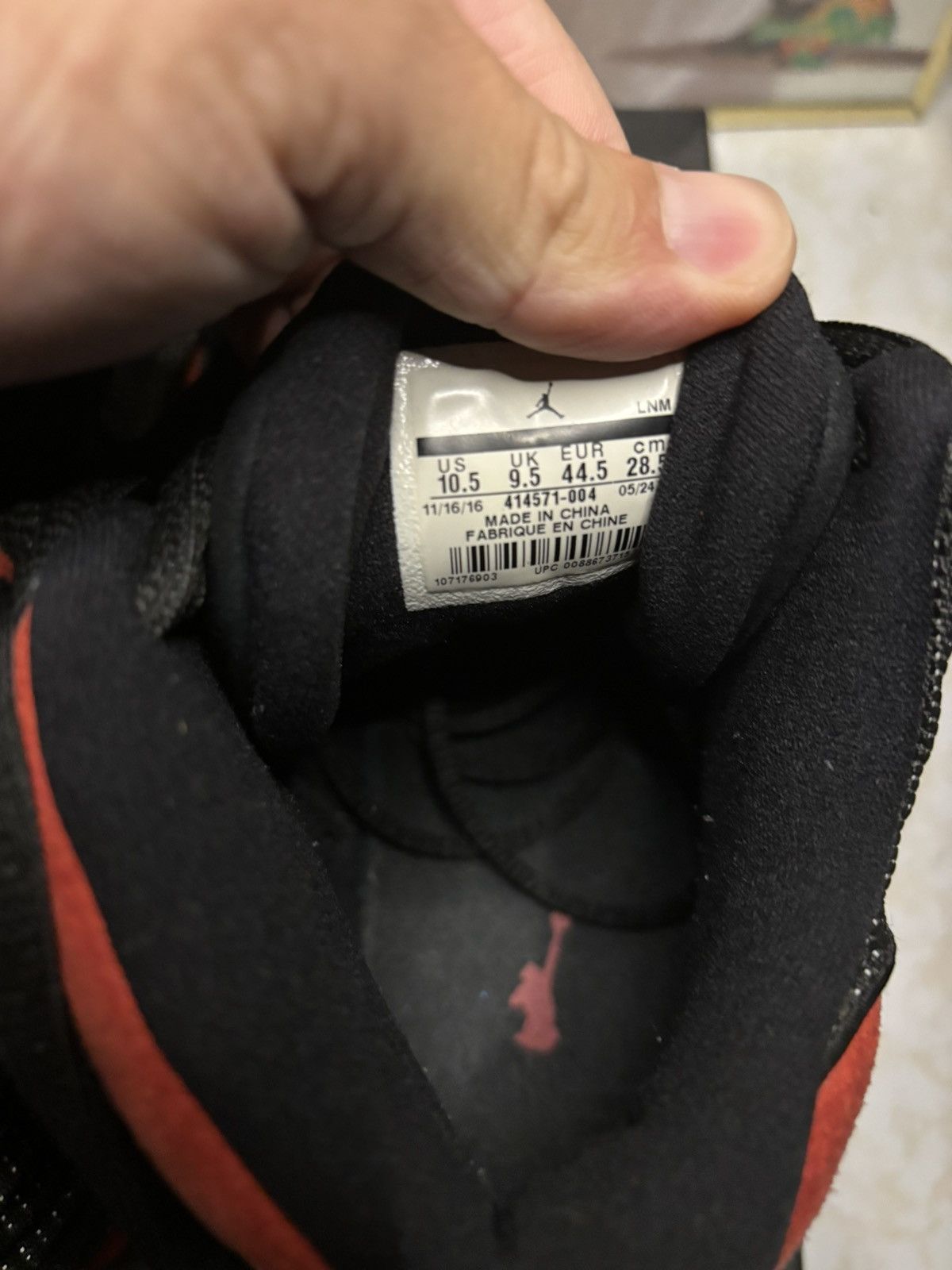 Jordan Brand Air Jordan 13 Retro 2017 Bred 2017 Size US 10.5 / EU 43-44 - 6 Thumbnail