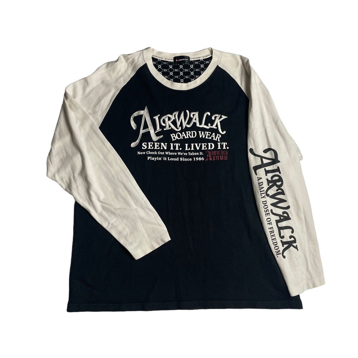 Vintage Airwalk Skateboard Embroidered Spell Out Tshirt