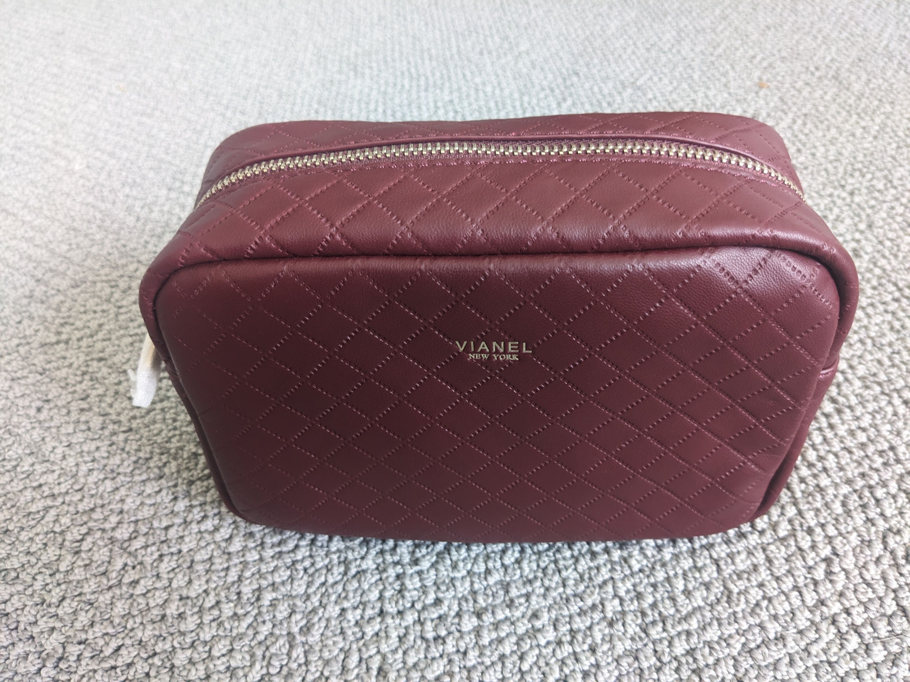 Other Vianel New York Cosmetic/Toiletries Bag - In Burgundy Size ONE SIZE - 1 Thumbnail