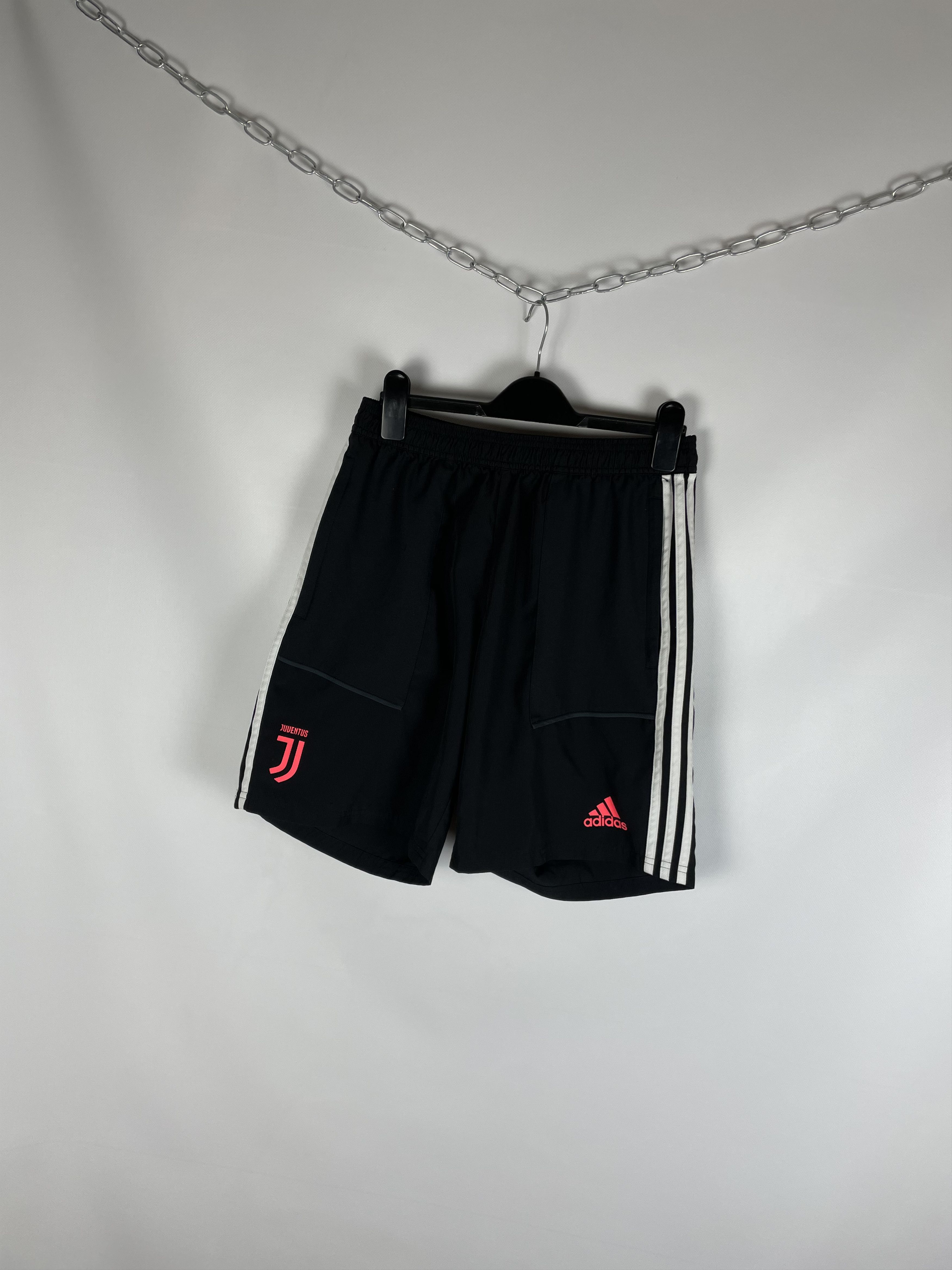 Adidas Vintage Juventus soccer shorts adida Size US 32 / EU 48 - 2 Thumbnail