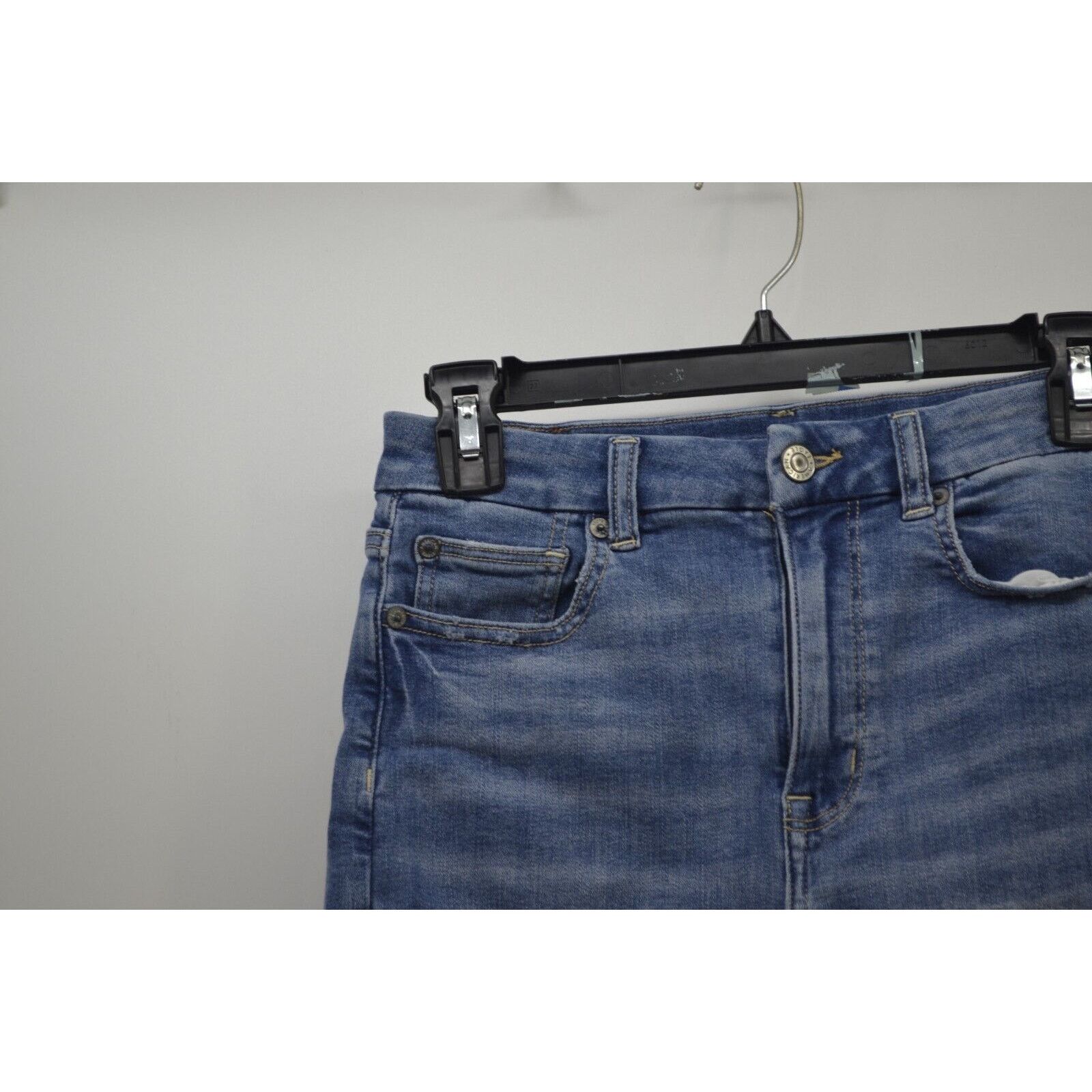 American Eagle Outfitters American Eagle Outtfiters Size 4 Blue Denim Short Cut offs Size 27" / US 4 / IT 40 - 3 Thumbnail