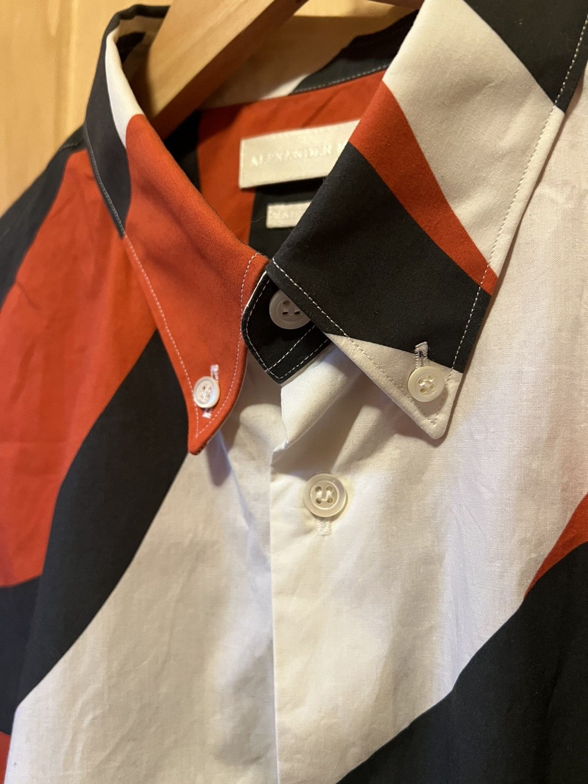 Alexander McQueen × MCQ × McQ Alexander McQueen Alexander McQueen Short-Sleeve Button-up Size US M / EU 48-50 / 2 - 8 Thumbnail