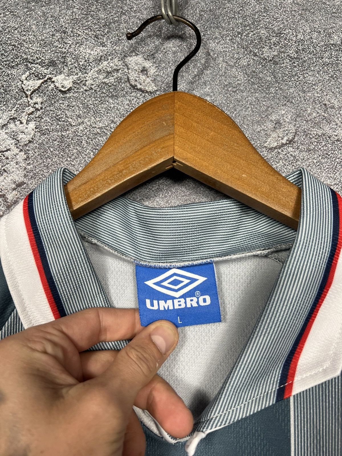Umbro Vintage Umbro 1996 England #9 Shearer Jersey T-shirt Size US L / EU 52-54 / 3 - 8 Thumbnail