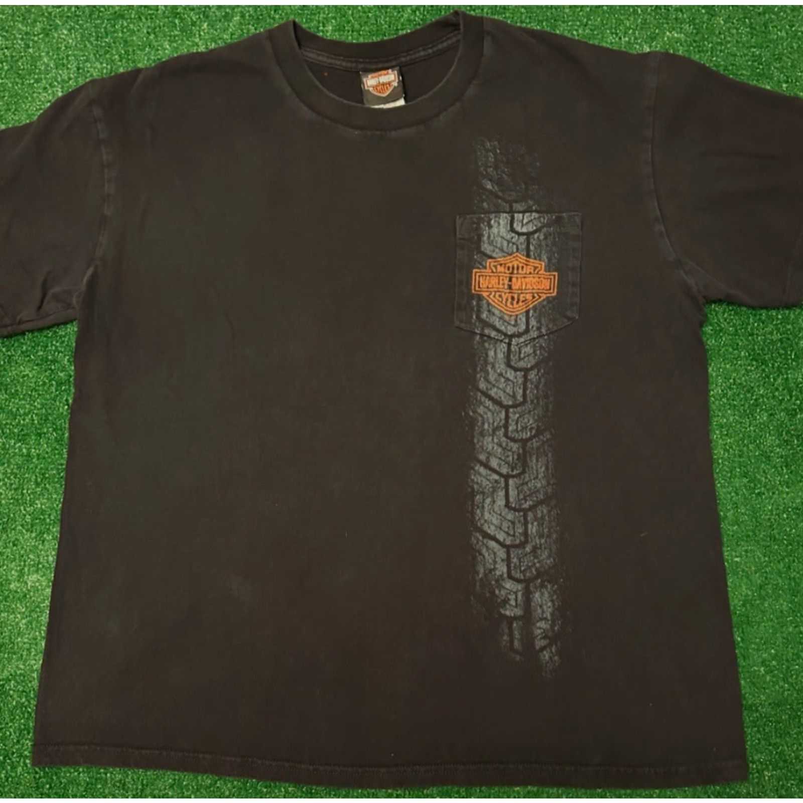 Harley Davidson VINTAGE Harley-Davidson Biker Bangkok Thailand Flag VTG 2008 Shirt Mens XL Black Short Sleeve T-Shirt 90s Grunge Hip Hop Motorcycle Punk Y2K Logo Mens Size US XL / EU 56 / 4 - 2 Thumbnail