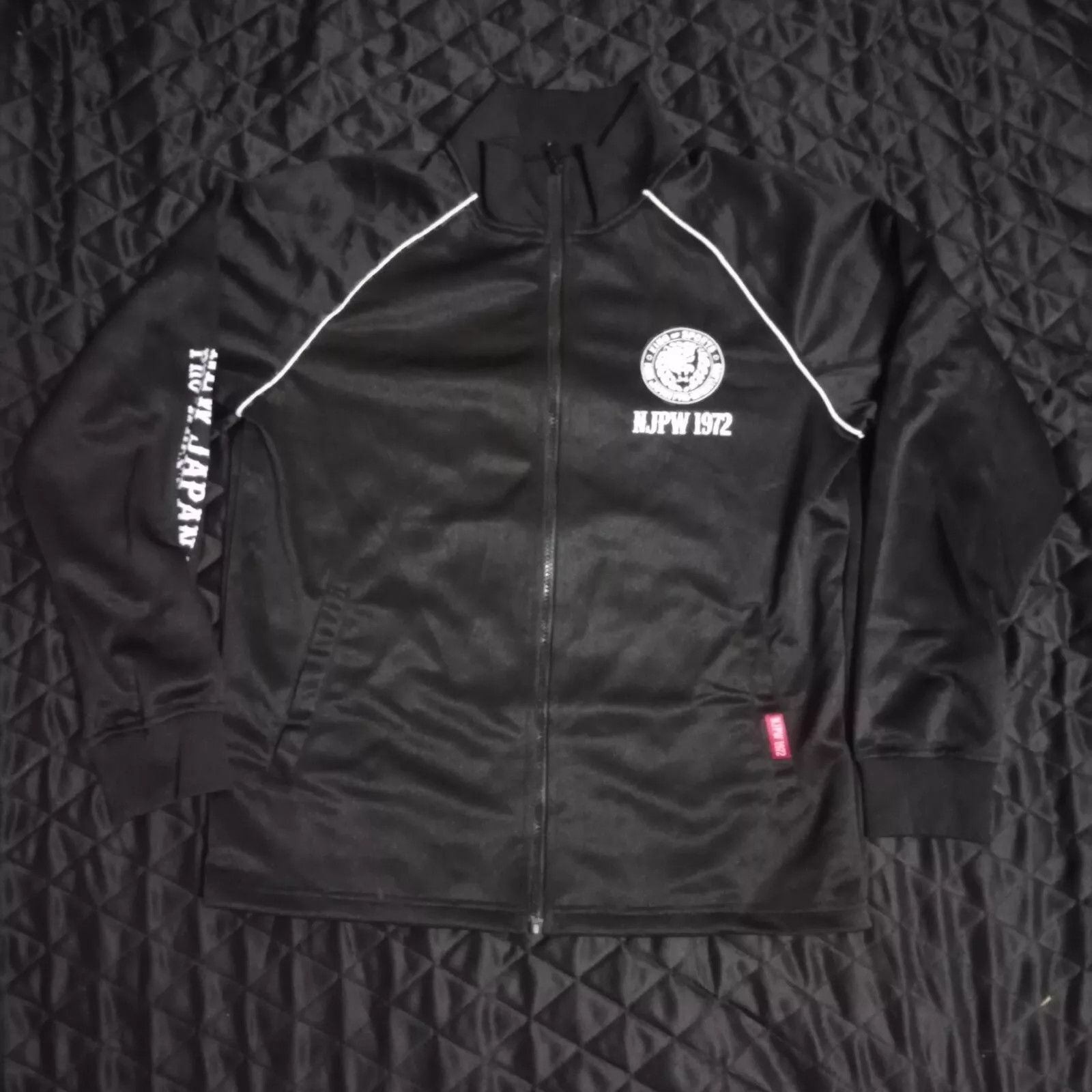 Japanese Brand New Japan Pro Wrestling NJPW Puroresu Japan Track Jacket Size US L / EU 52-54 / 3 - 1 Thumbnail