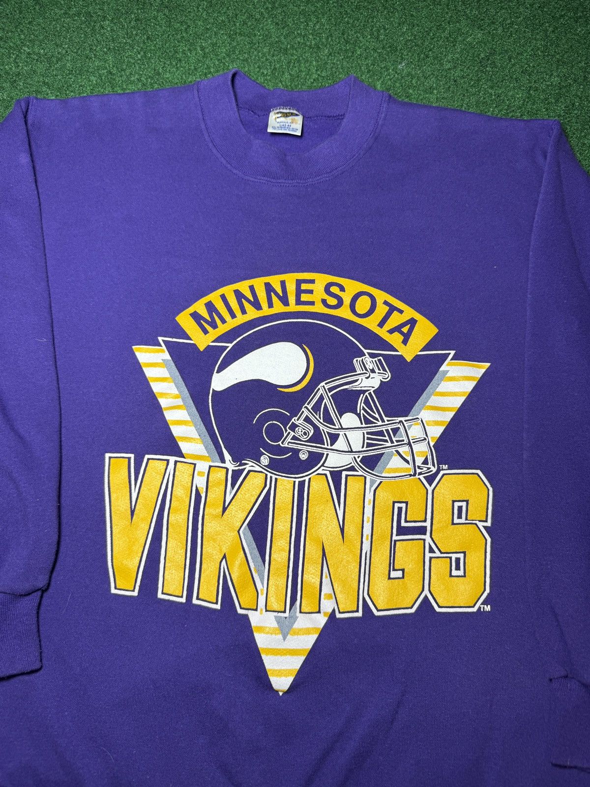 Vintage Vintage 90s Minnesota Vikings Large Retro Trench Sweatshirt Size US L / EU 52-54 / 3 - 2 Thumbnail