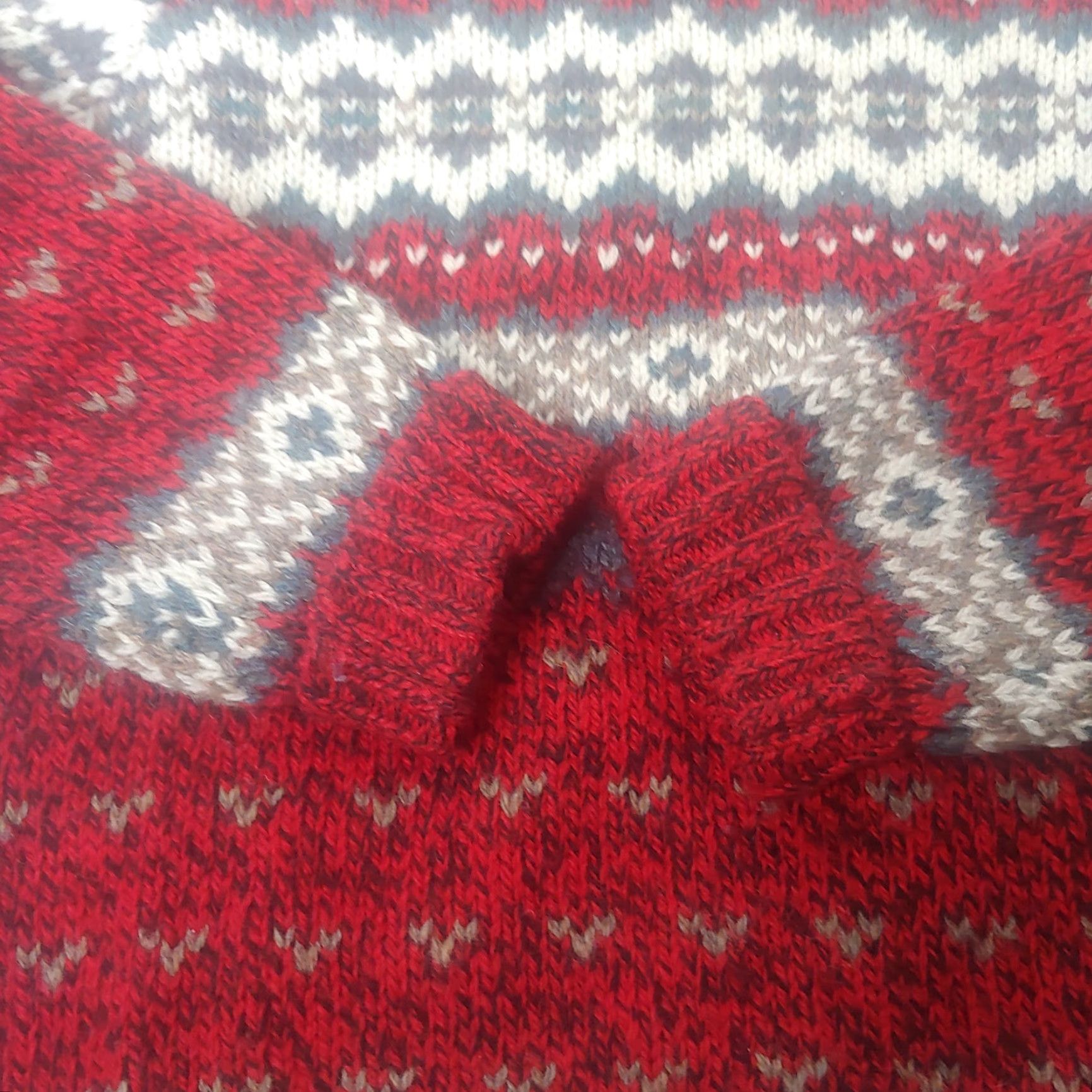 Vintage VINTAGE Woolrich Sweater Nordic Knit Pullover Women S Red Gray White Tan 85% Wool/15% Nylon Casual Fall Winter Hong Kong Womens Size S / US 4 / IT 40 - 4 Thumbnail