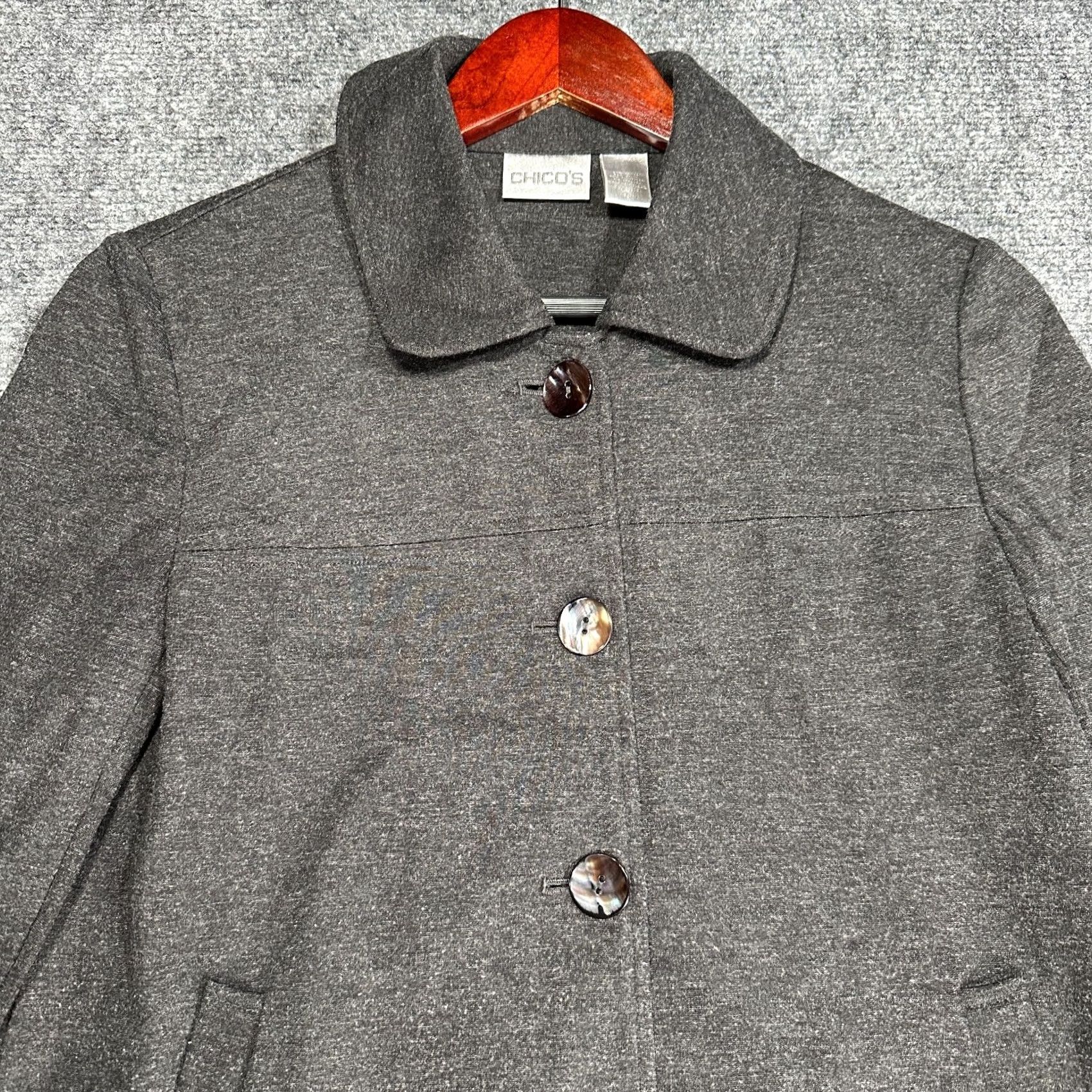 Vintage Chicos Cardigan Womens S Charcoal Gray Stretch Knit Button Up Collar Pockets Size S / US 4 / IT 40 - 4 Thumbnail