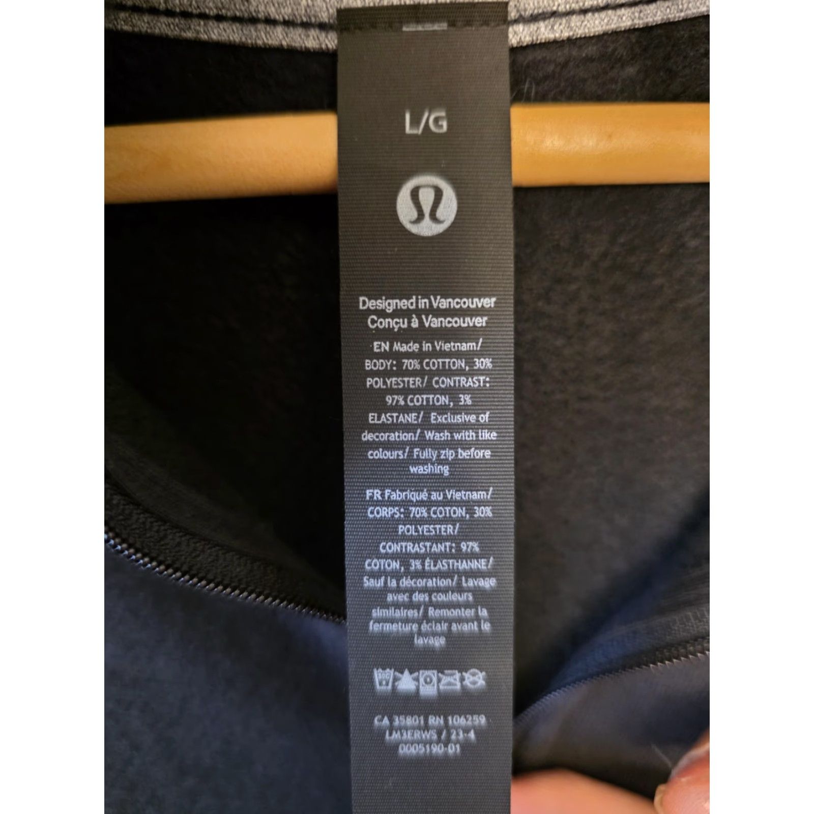 Lululemon Lululemon Sweatshirt Mens L Black 1/4 Zip Fleece Mock Neck Logo Pullover Regular Fit Size US L / EU 52-54 / 3 - 2 Thumbnail