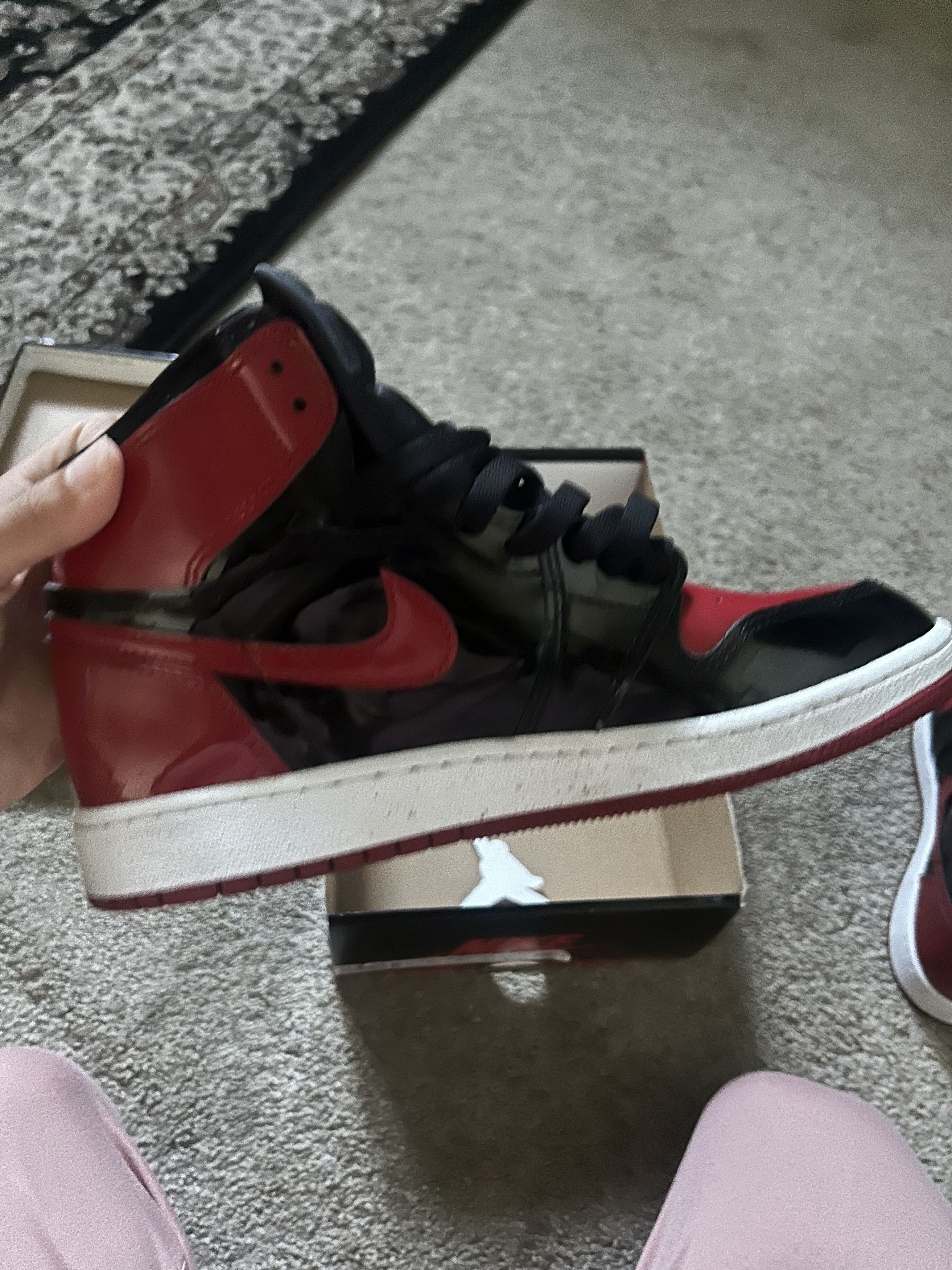 Jordan Brand Air Jordan 1 High OG Bred Size US 6.5 / EU 39-40 - 4 Thumbnail